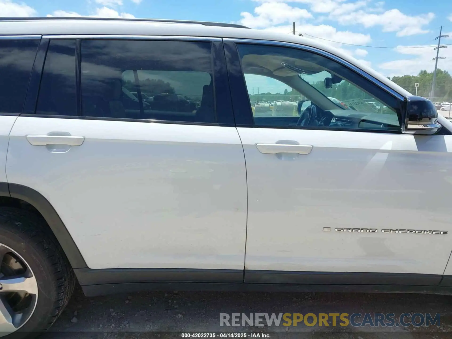 13 fotografías del automóvil dañado 1C4RJJBG1M8136228 JEEP GRAND CHEROKEE L 2021
