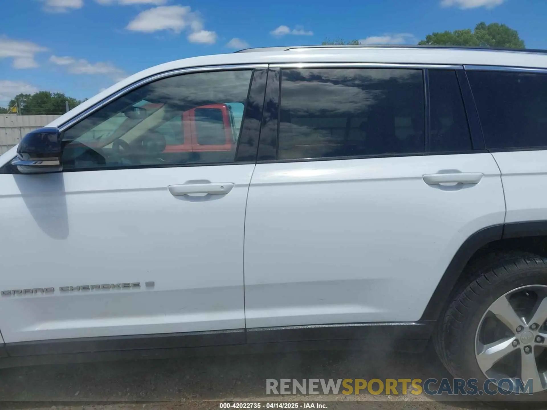 14 fotografías del automóvil dañado 1C4RJJBG1M8136228 JEEP GRAND CHEROKEE L 2021