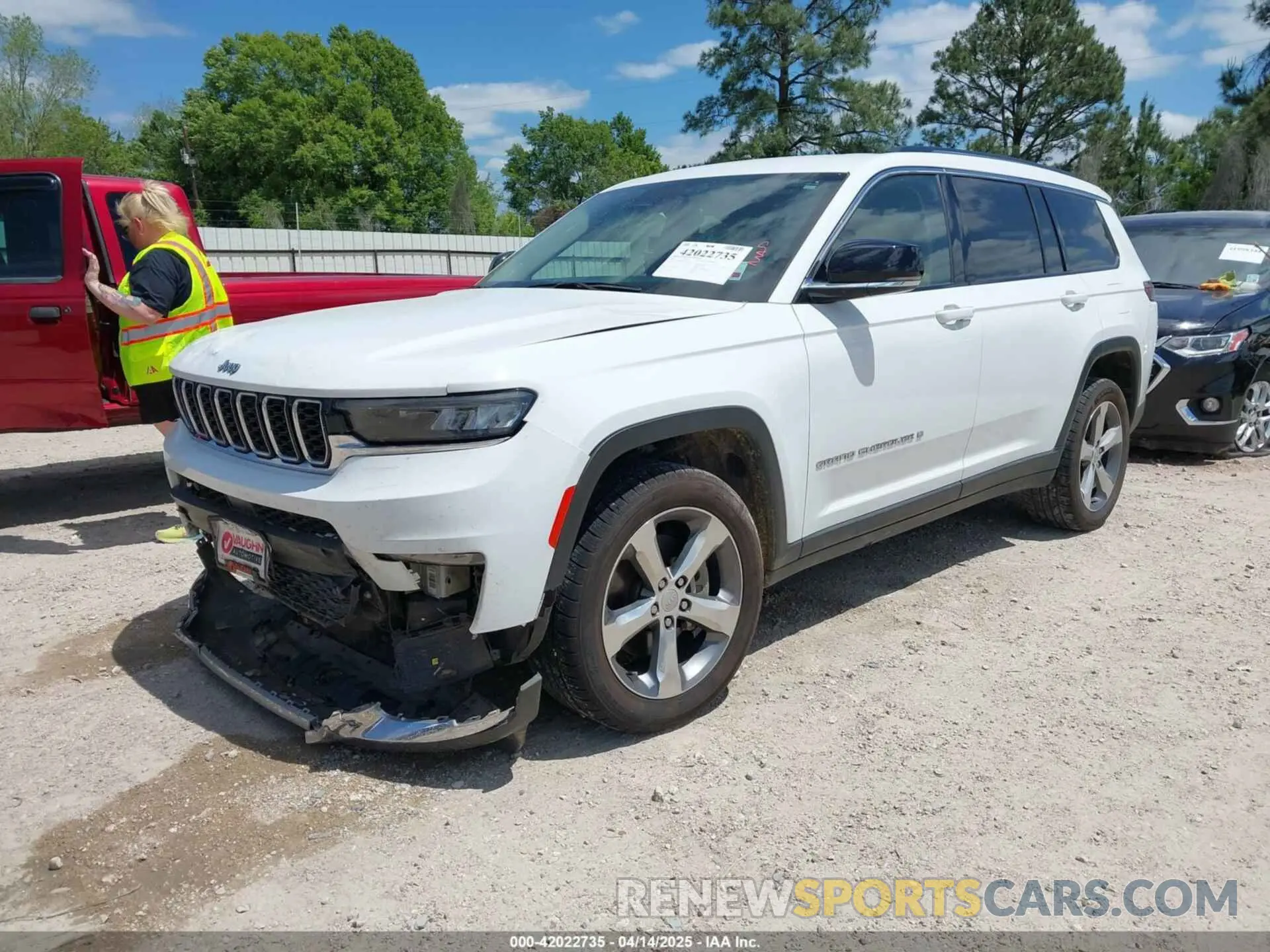 2 fotografías del automóvil dañado 1C4RJJBG1M8136228 JEEP GRAND CHEROKEE L 2021