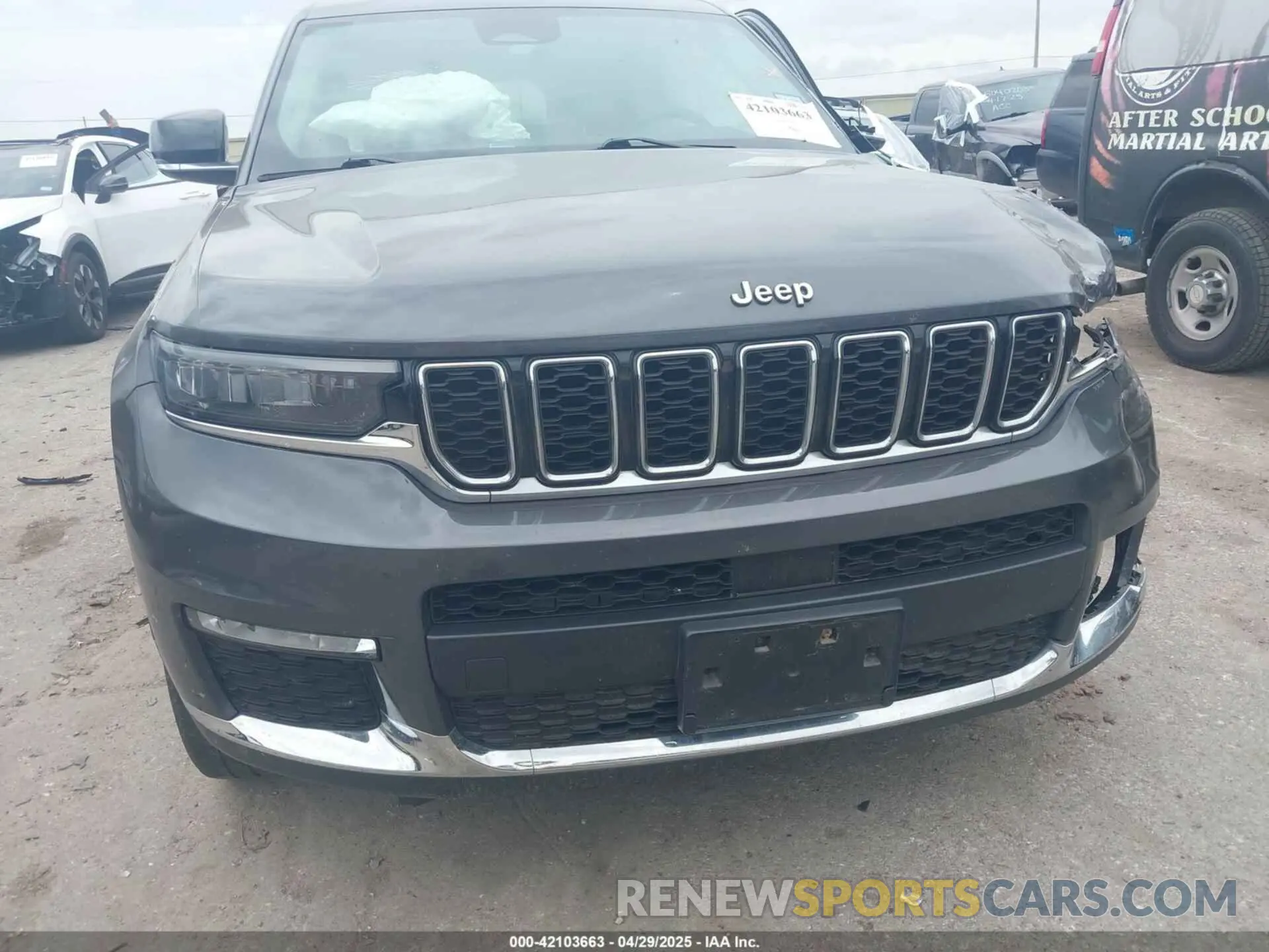 12 fotografías del automóvil dañado 1C4RJJBG2M8175586 JEEP GRAND CHEROKEE L 2021