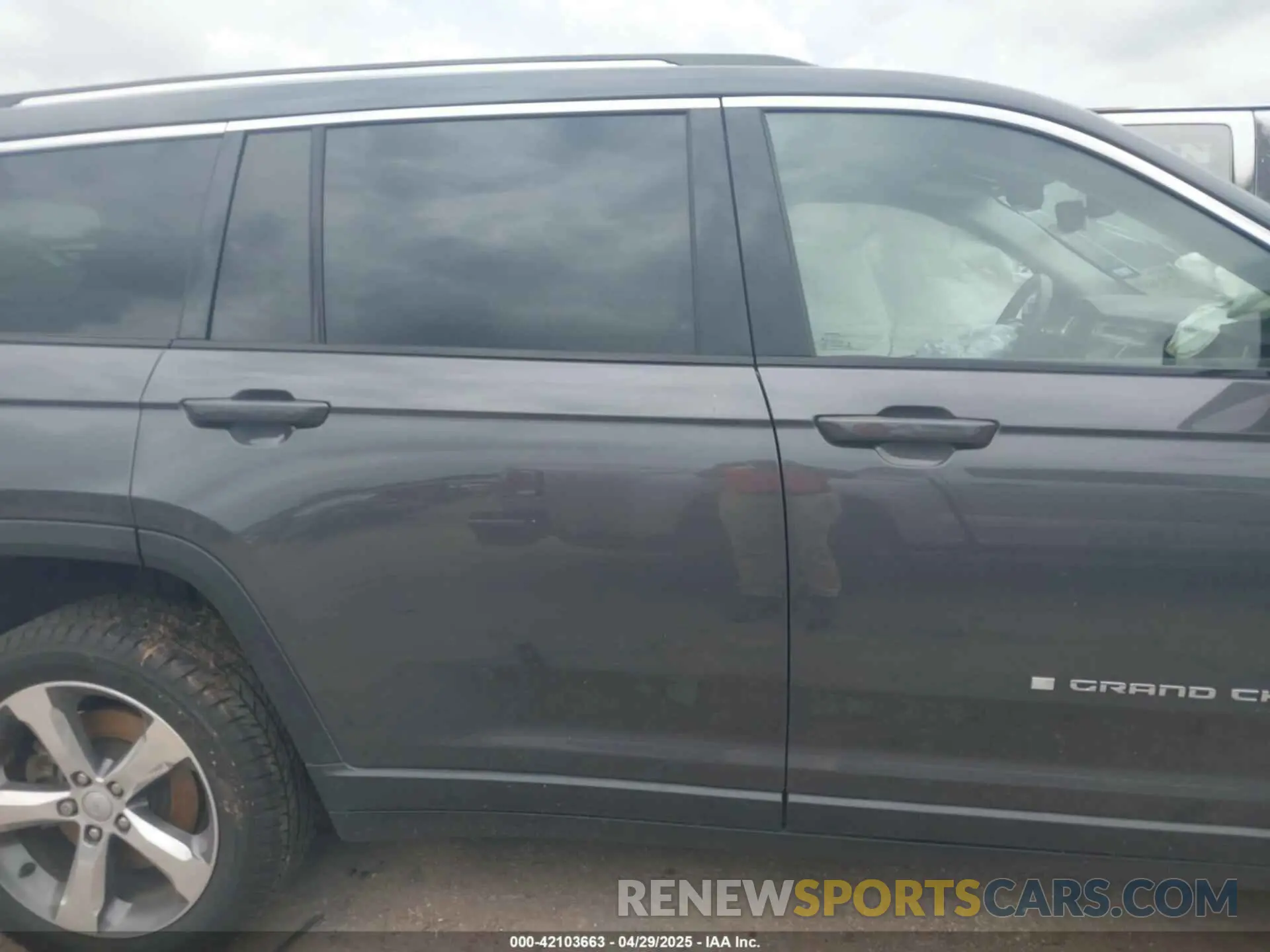 13 fotografías del automóvil dañado 1C4RJJBG2M8175586 JEEP GRAND CHEROKEE L 2021