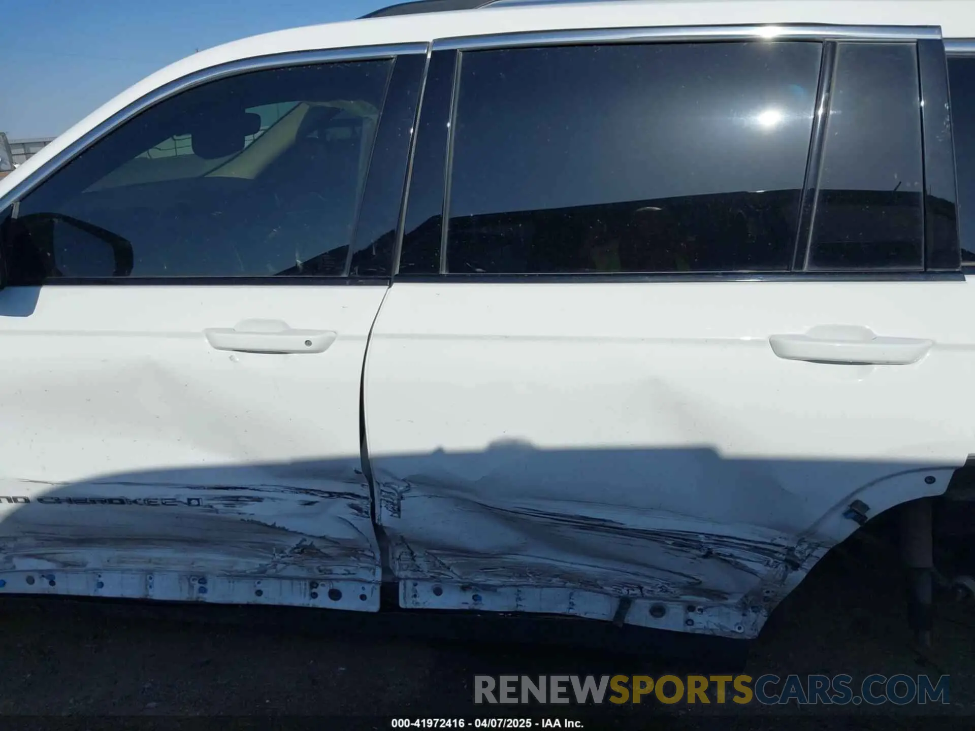 15 fotografías del automóvil dañado 1C4RJJBG5M8125958 JEEP GRAND CHEROKEE L 2021