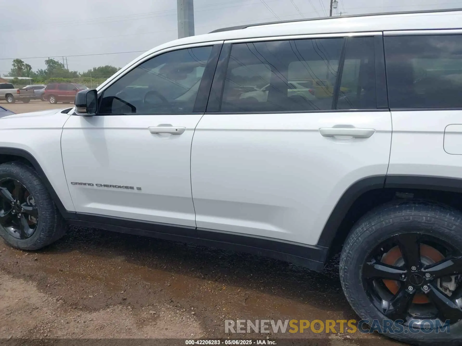 13 fotografías del automóvil dañado 1C4RJJBG5M8175260 JEEP GRAND CHEROKEE L 2021