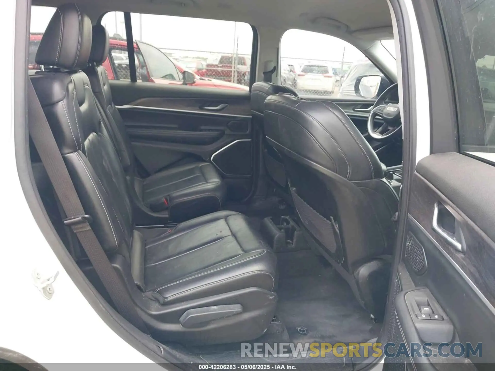 8 fotografías del automóvil dañado 1C4RJJBG5M8175260 JEEP GRAND CHEROKEE L 2021