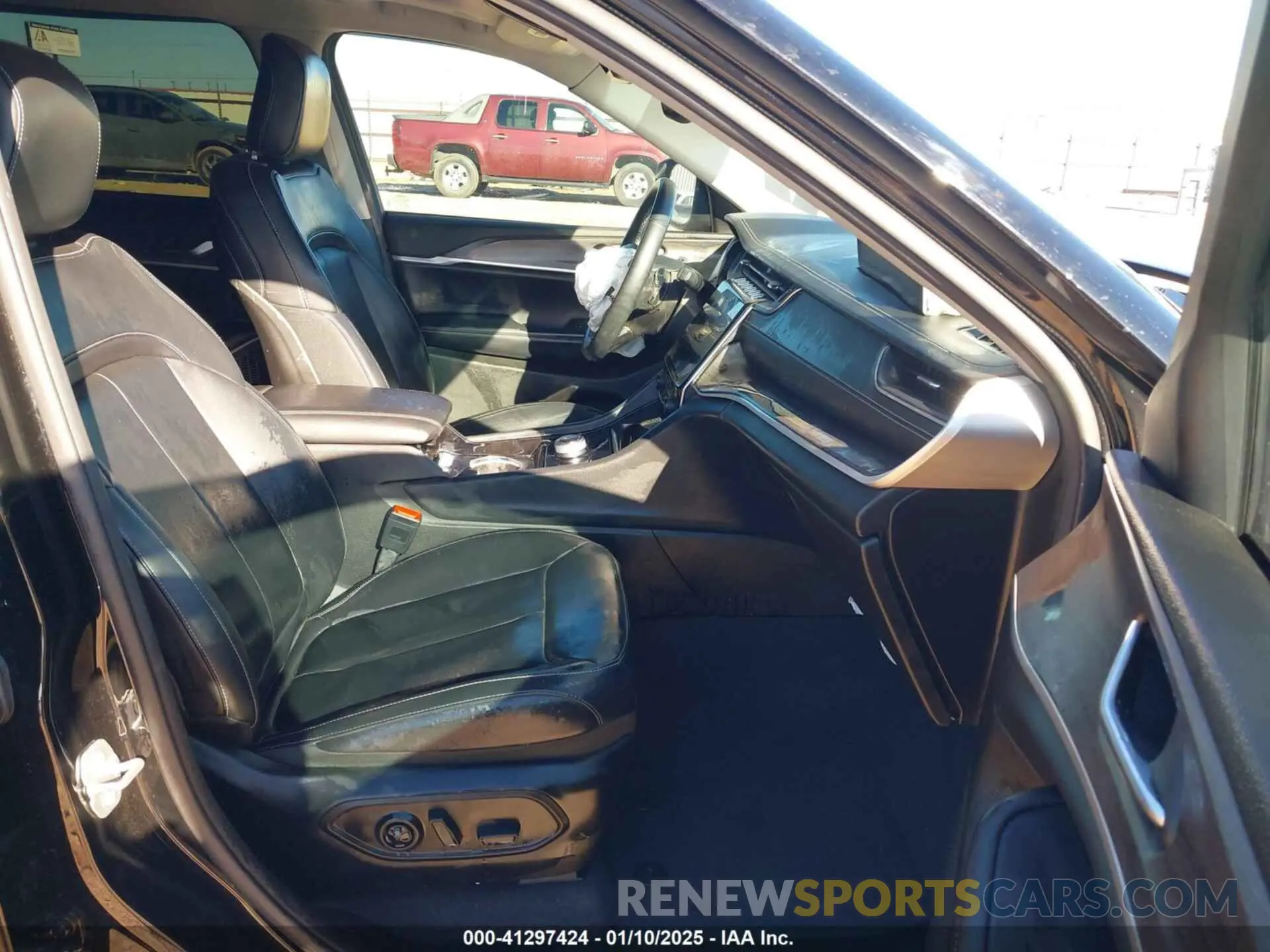 5 fotografías del automóvil dañado 1C4RJJBG7M8208324 JEEP GRAND CHEROKEE L 2021