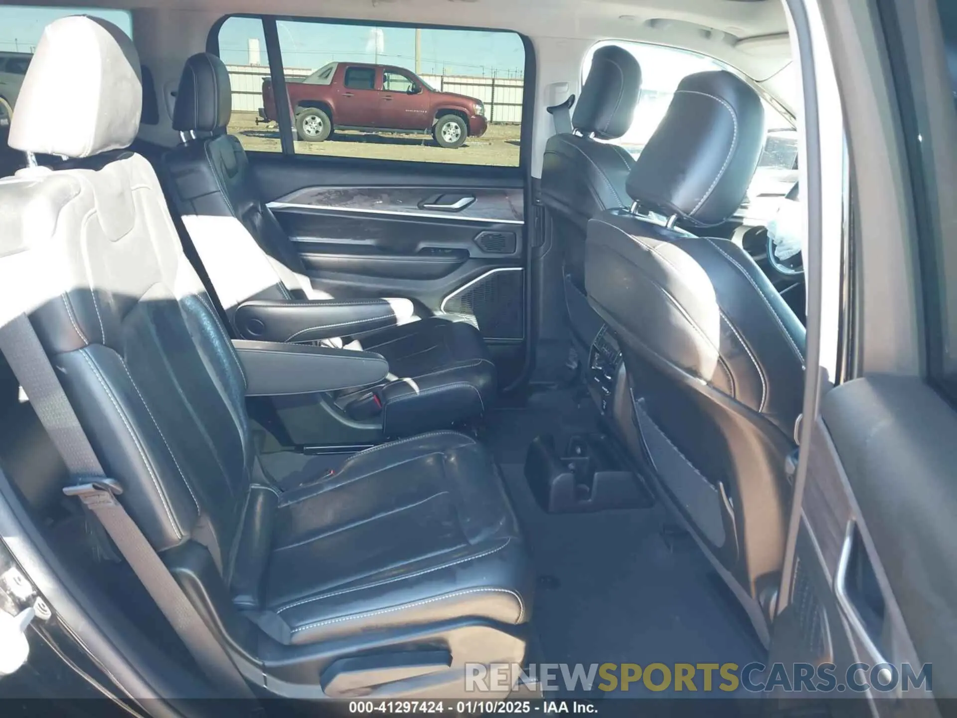 8 fotografías del automóvil dañado 1C4RJJBG7M8208324 JEEP GRAND CHEROKEE L 2021