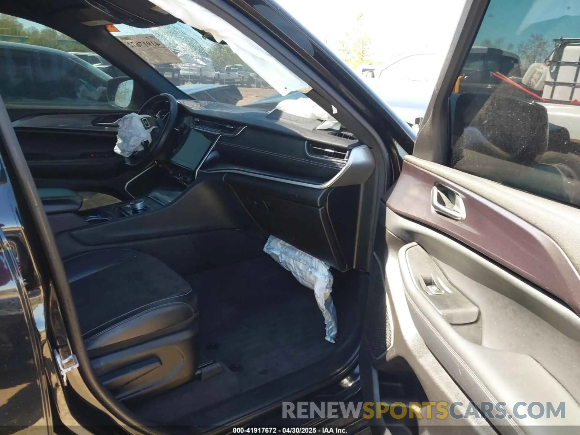 5 fotografías del automóvil dañado 1C4RJKAG2M8139095 JEEP GRAND CHEROKEE L 2021