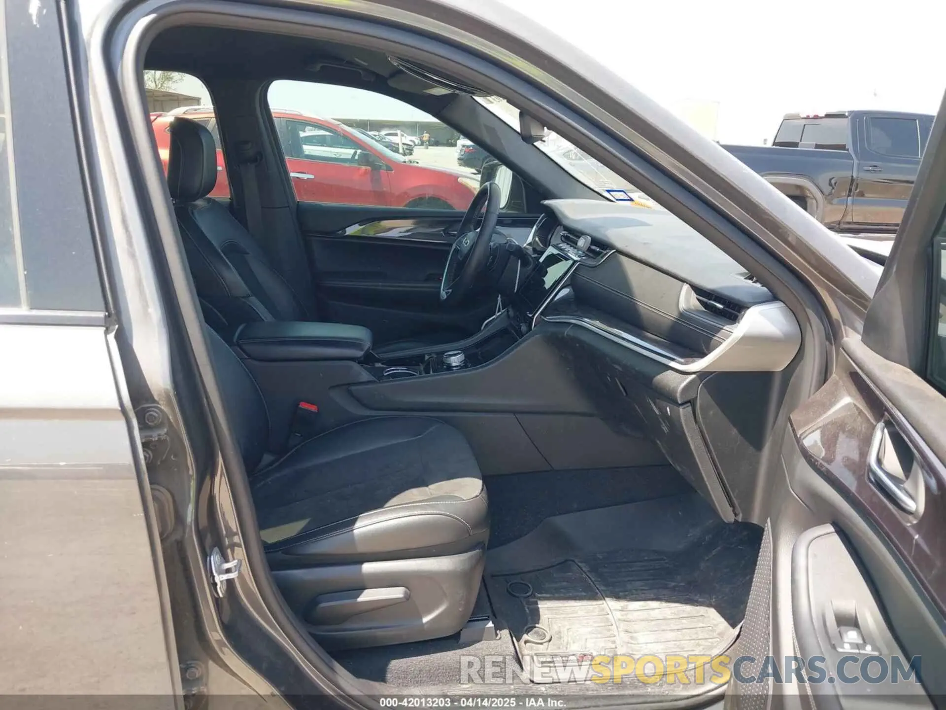 5 fotografías del automóvil dañado 1C4RJKAG4M8151314 JEEP GRAND CHEROKEE L 2021