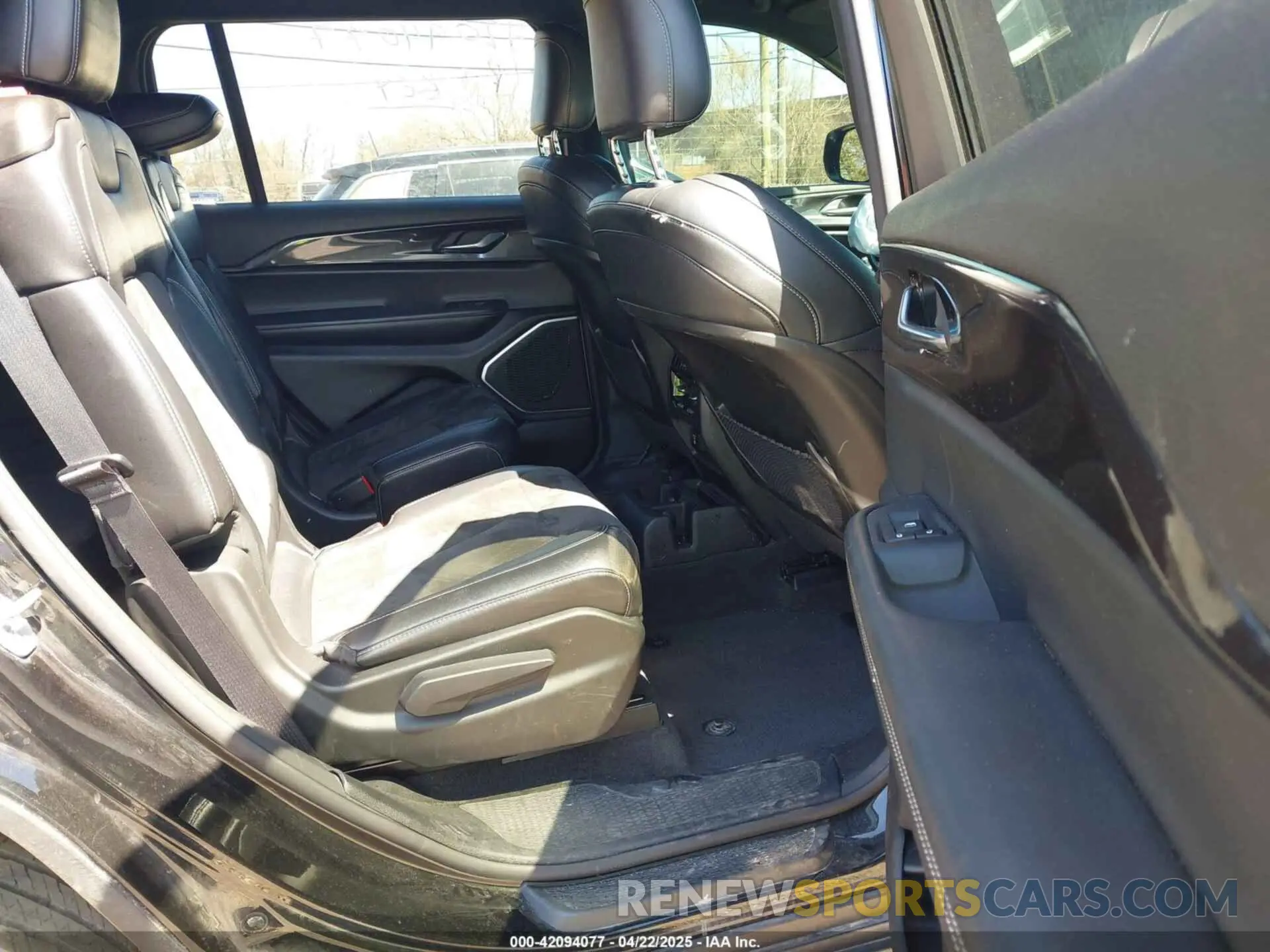 8 fotografías del automóvil dañado 1C4RJKAG5M8209138 JEEP GRAND CHEROKEE L 2021