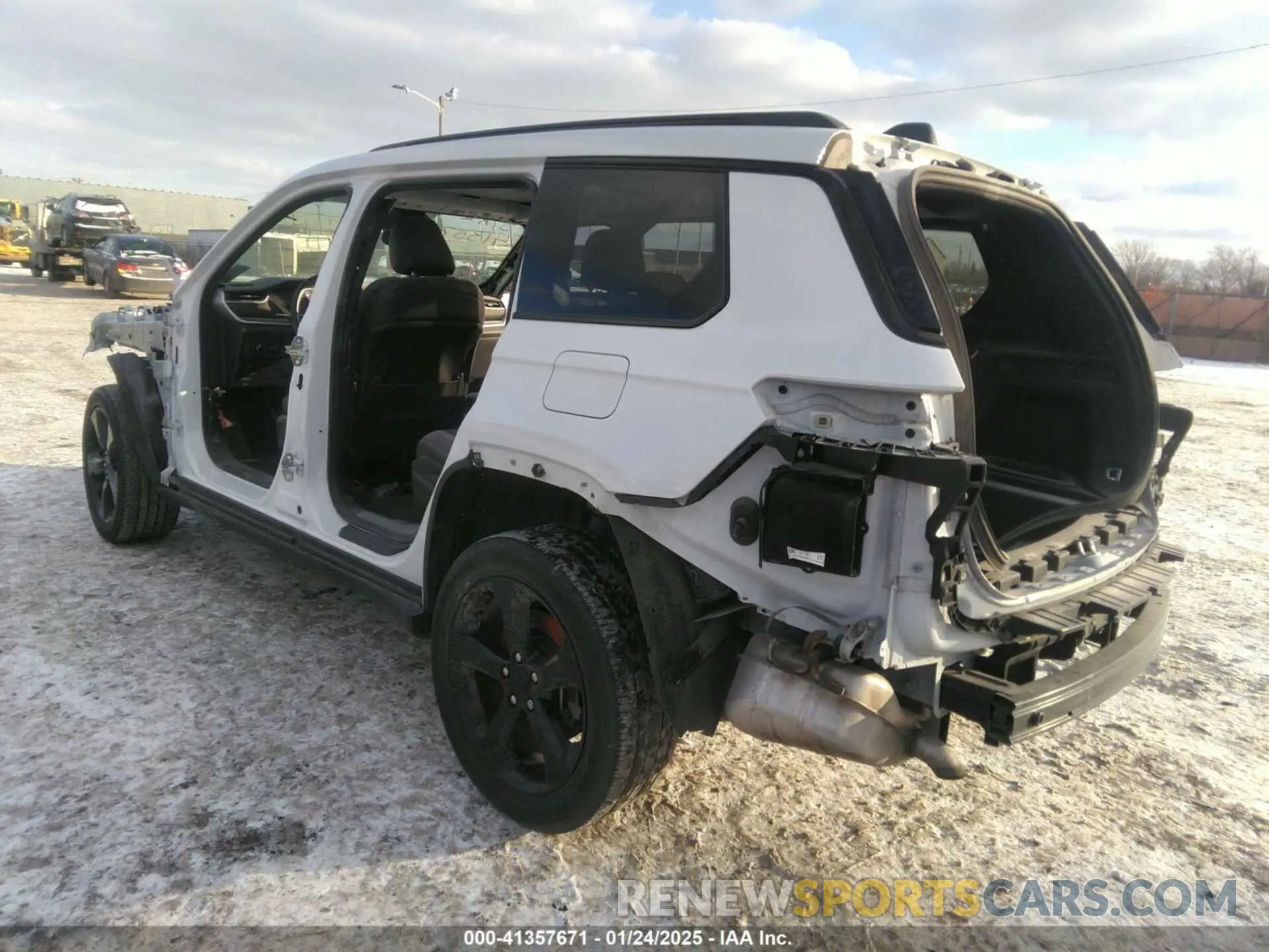 3 fotografías del automóvil dañado 1C4RJKAG6M8186114 JEEP GRAND CHEROKEE L 2021