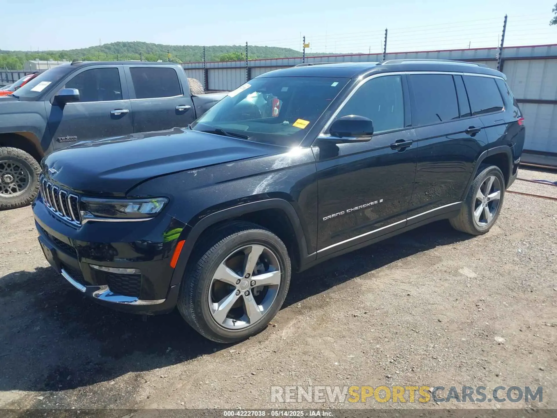 2 fotografías del automóvil dañado 1C4RJKBG1M8105003 JEEP GRAND CHEROKEE L 2021