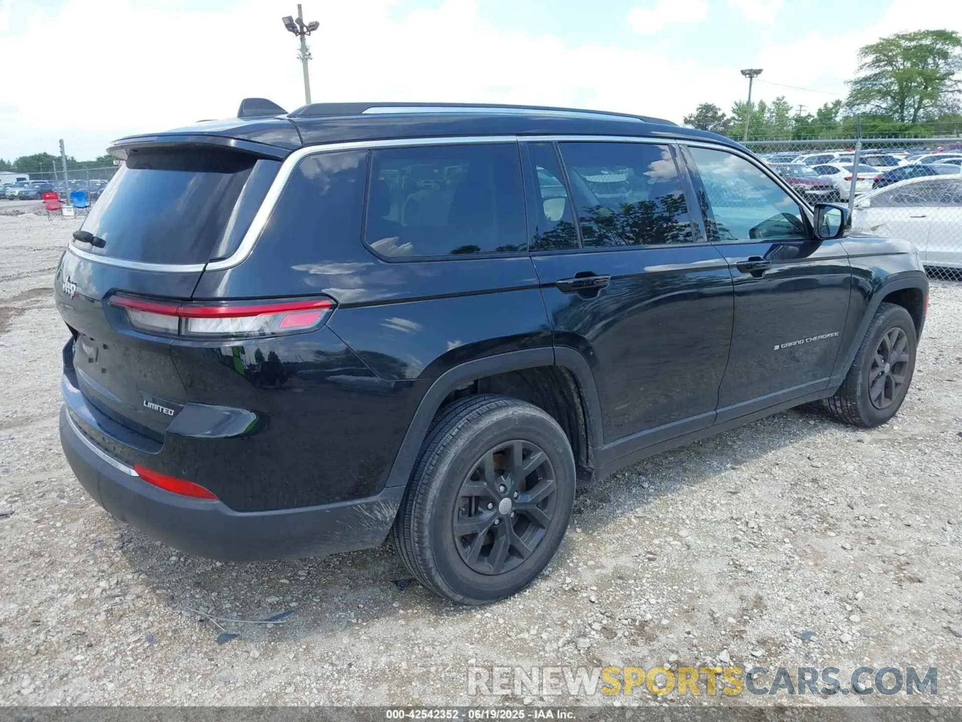 4 fotografías del automóvil dañado 1C4RJKBG1M8130354 JEEP GRAND CHEROKEE L 2021