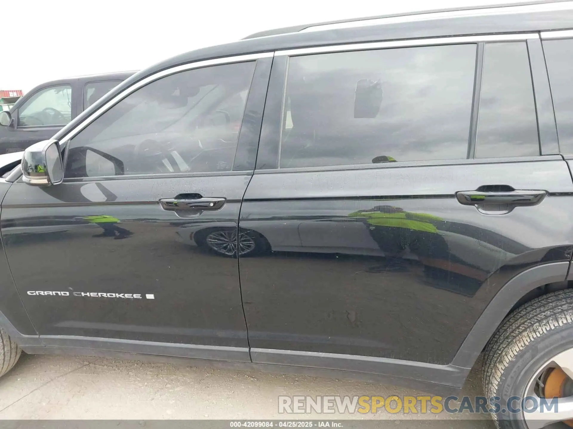 14 fotografías del automóvil dañado 1C4RJKBG2M8108265 JEEP GRAND CHEROKEE L 2021