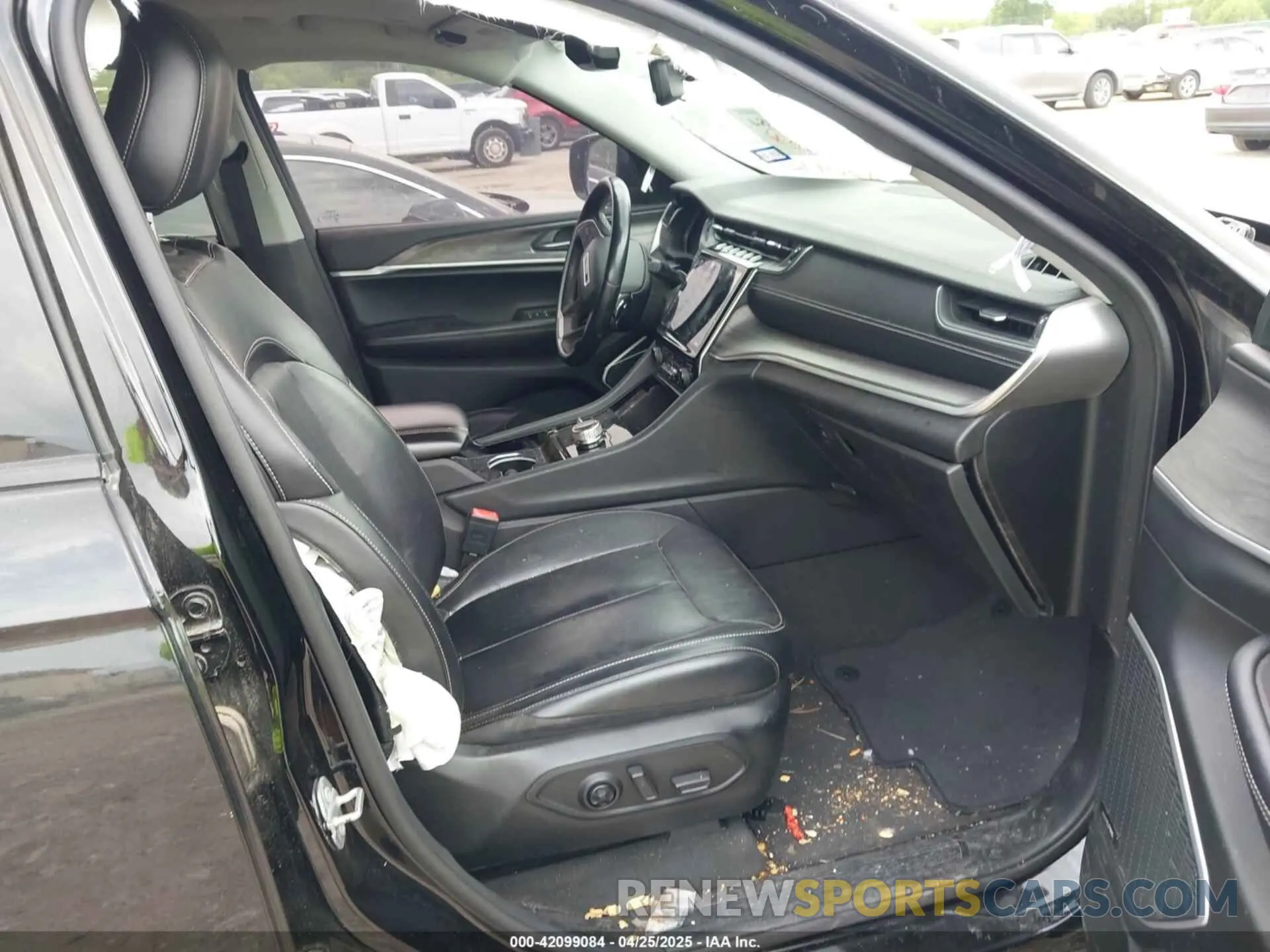5 fotografías del automóvil dañado 1C4RJKBG2M8108265 JEEP GRAND CHEROKEE L 2021
