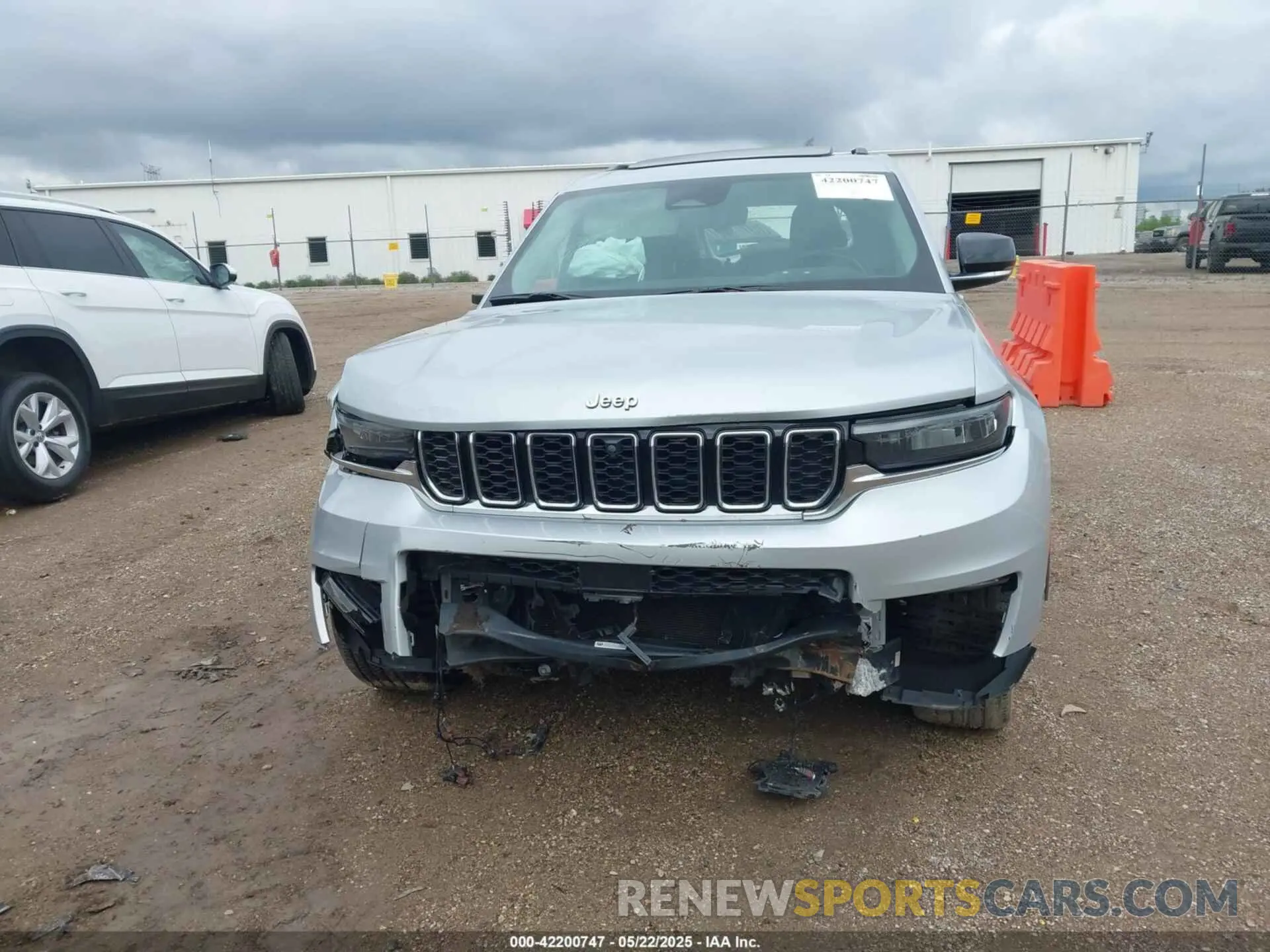 11 fotografías del automóvil dañado 1C4RJKBG3M8114379 JEEP GRAND CHEROKEE L 2021