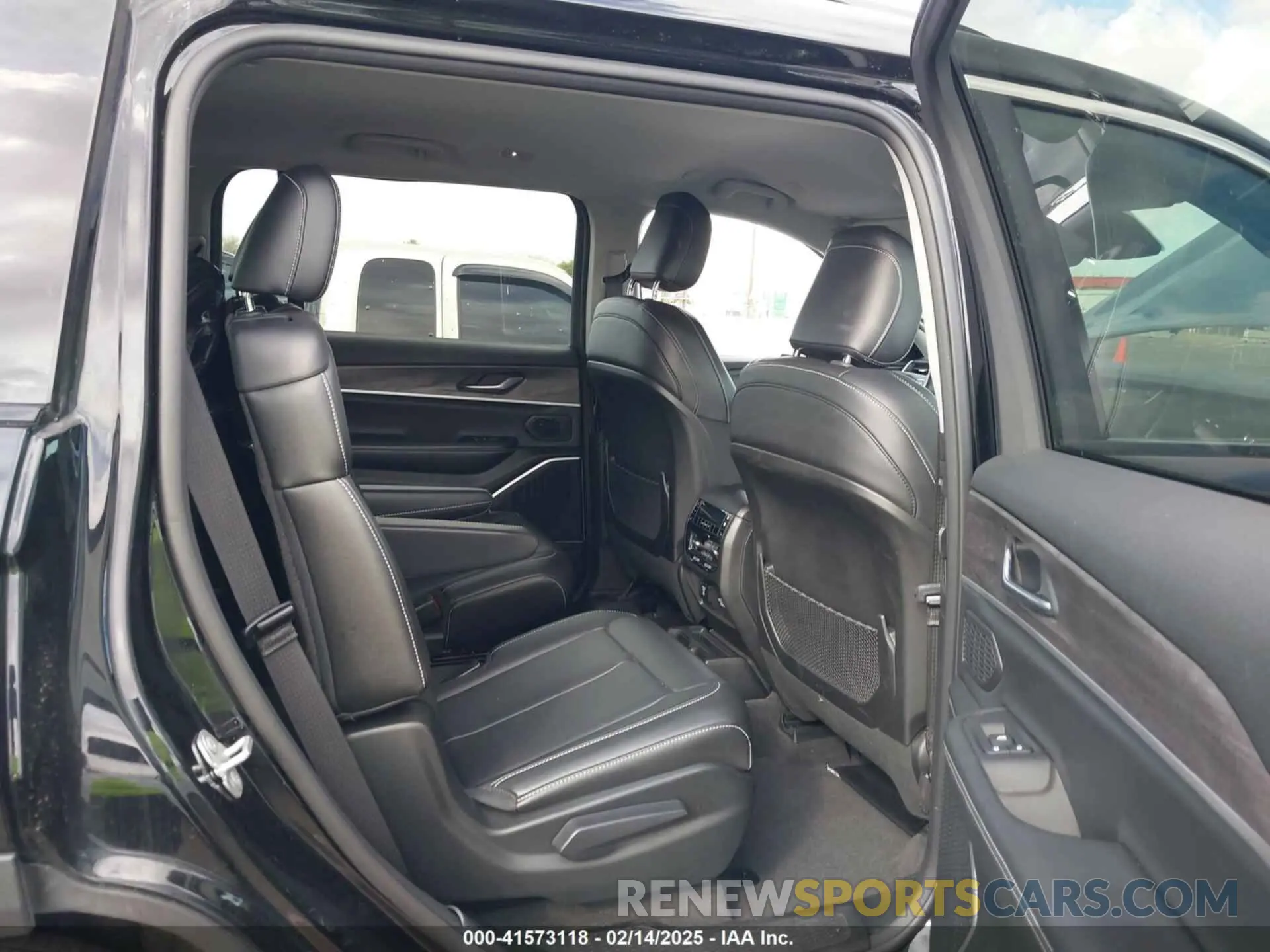 8 fotografías del automóvil dañado 1C4RJKBG4M8206567 JEEP GRAND CHEROKEE L 2021