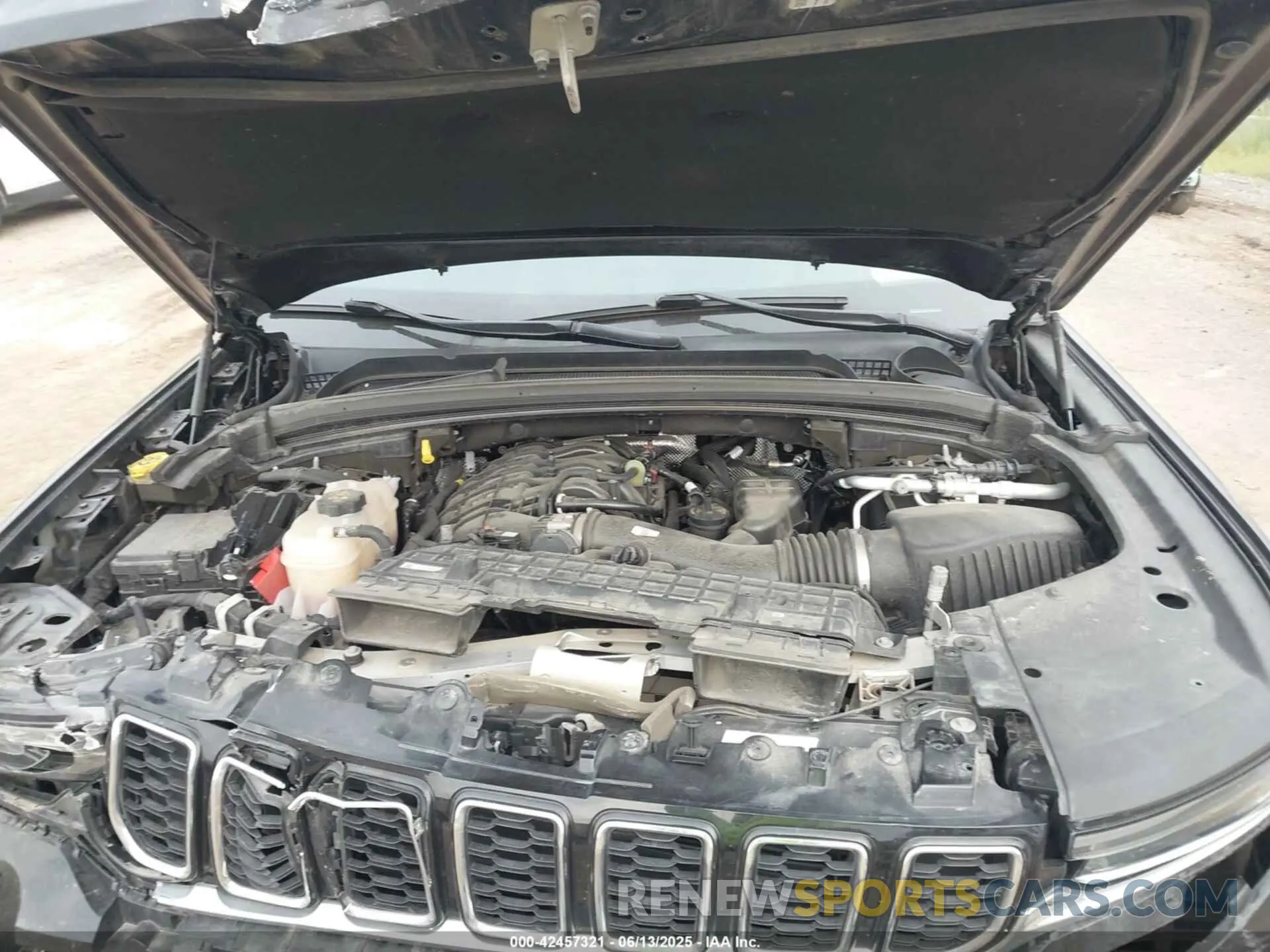 10 fotografías del automóvil dañado 1C4RJKBG5M8125173 JEEP GRAND CHEROKEE L 2021