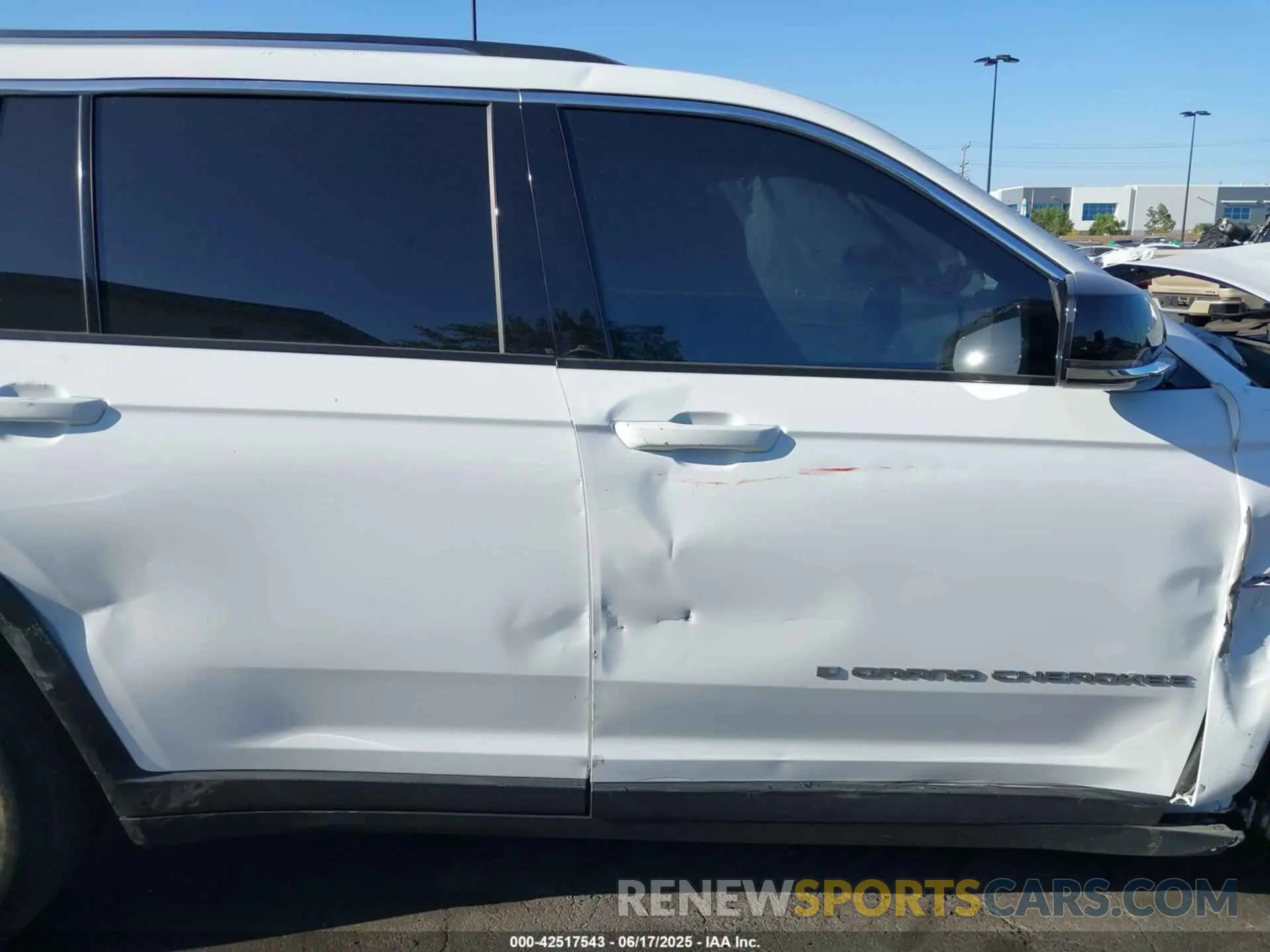 14 fotografías del automóvil dañado 1C4RJKBG5M8188371 JEEP GRAND CHEROKEE L 2021