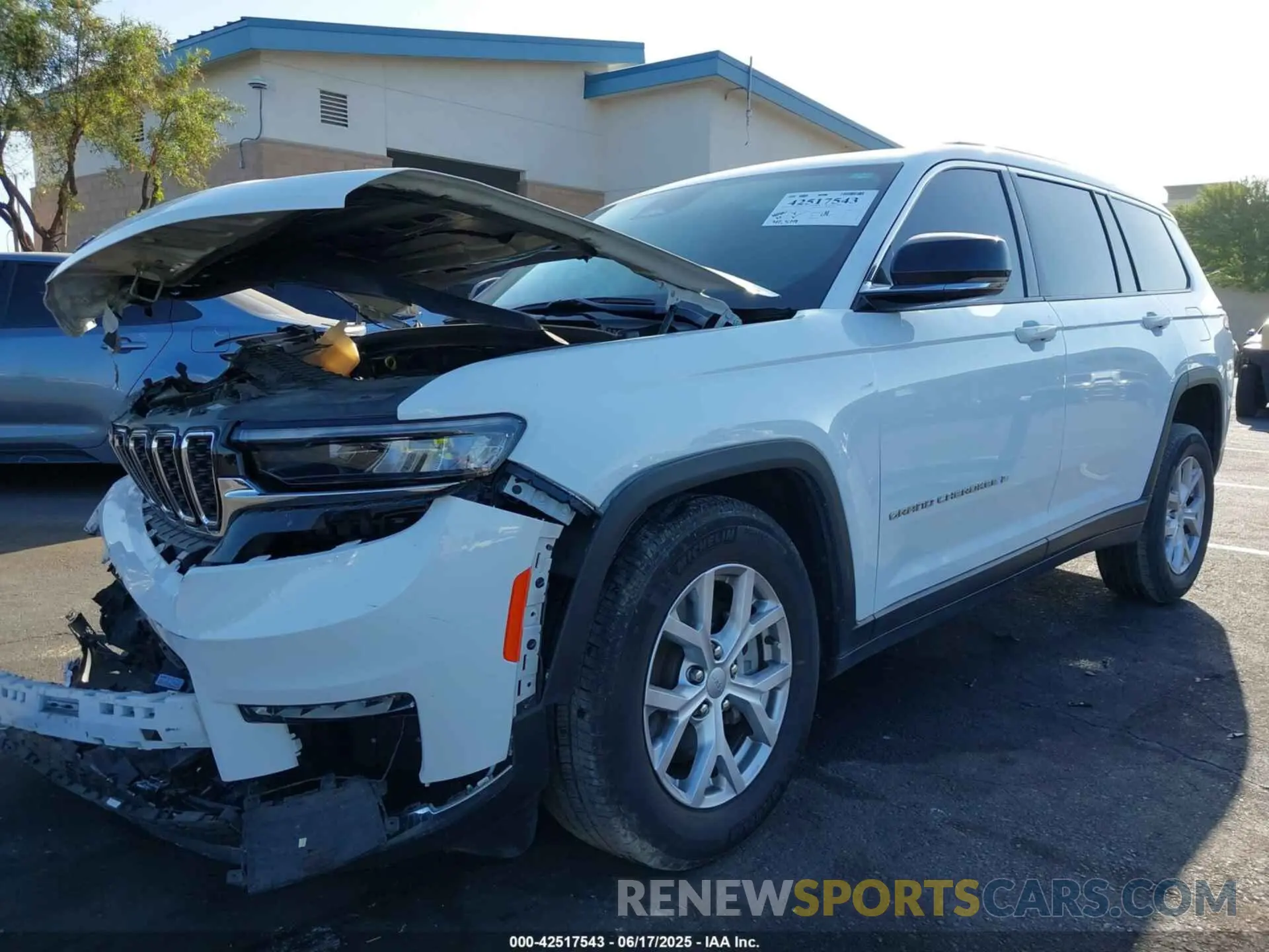 2 fotografías del automóvil dañado 1C4RJKBG5M8188371 JEEP GRAND CHEROKEE L 2021