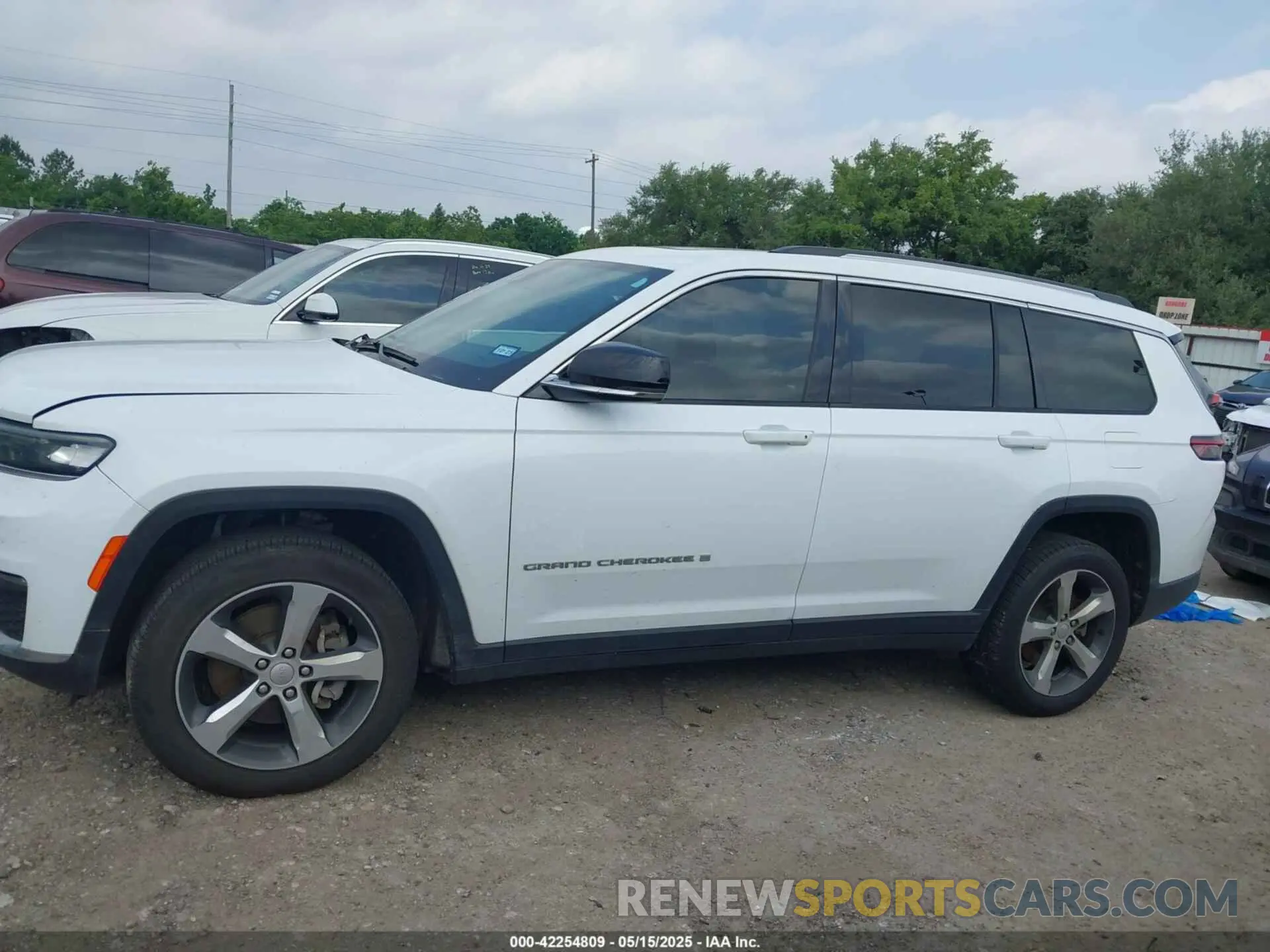 14 fotografías del automóvil dañado 1C4RJKBG7M8101781 JEEP GRAND CHEROKEE L 2021