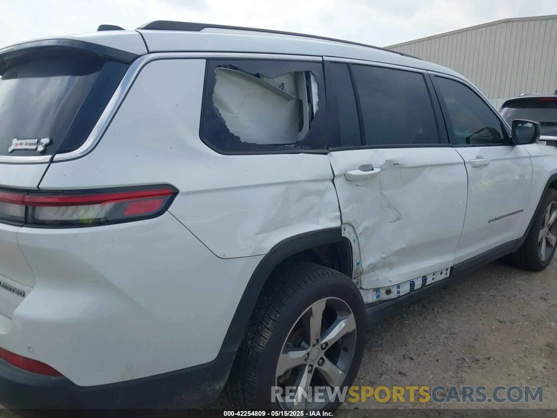 6 fotografías del automóvil dañado 1C4RJKBG7M8101781 JEEP GRAND CHEROKEE L 2021