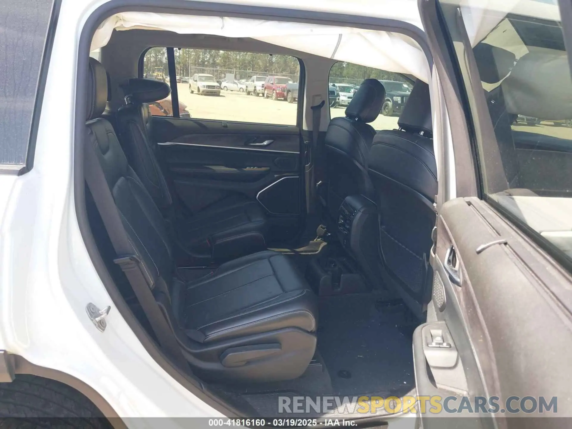 8 fotografías del automóvil dañado 1C4RJKBG7M8104194 JEEP GRAND CHEROKEE L 2021