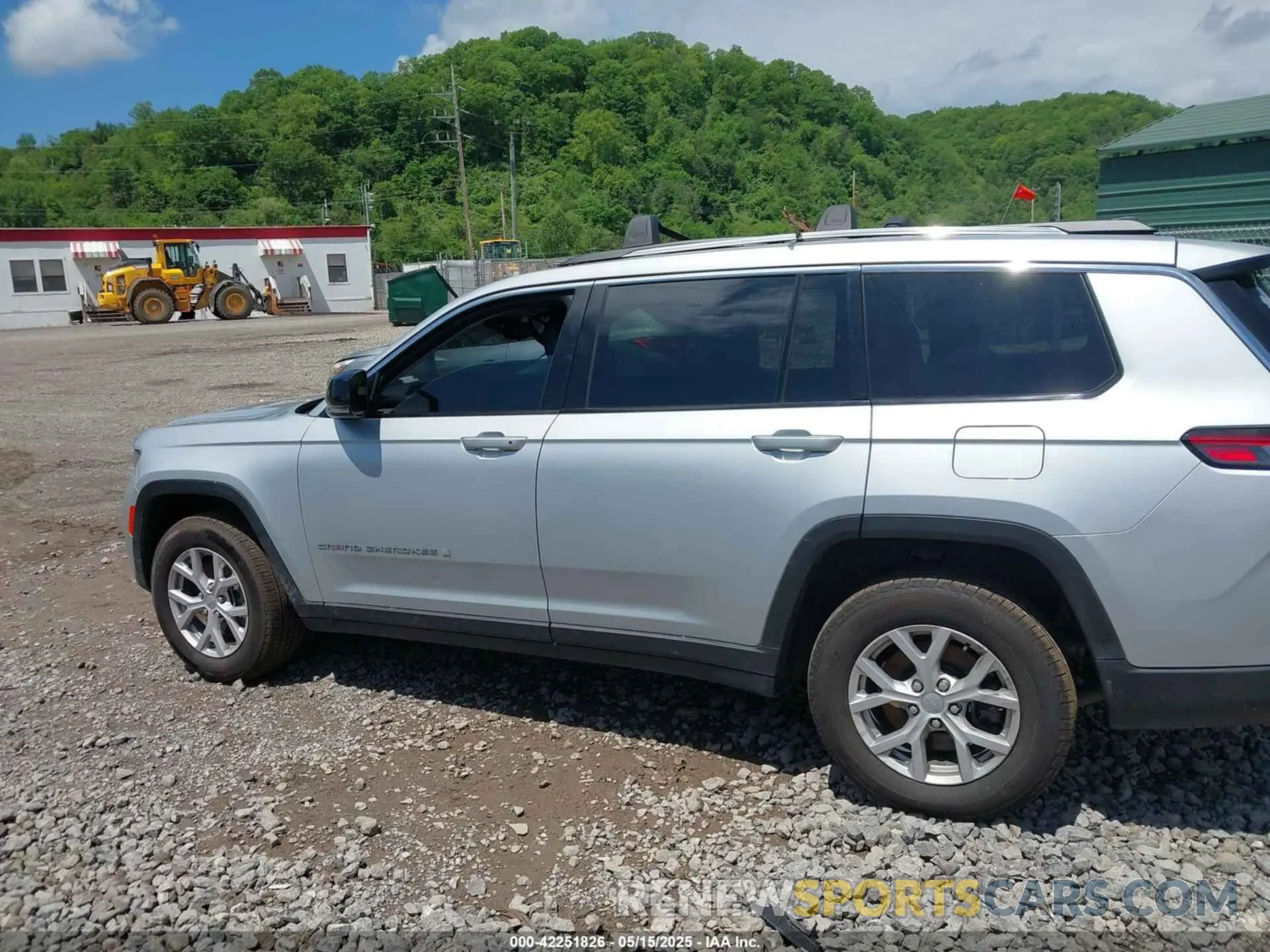 14 fotografías del automóvil dañado 1C4RJKBG7M8130262 JEEP GRAND CHEROKEE L 2021