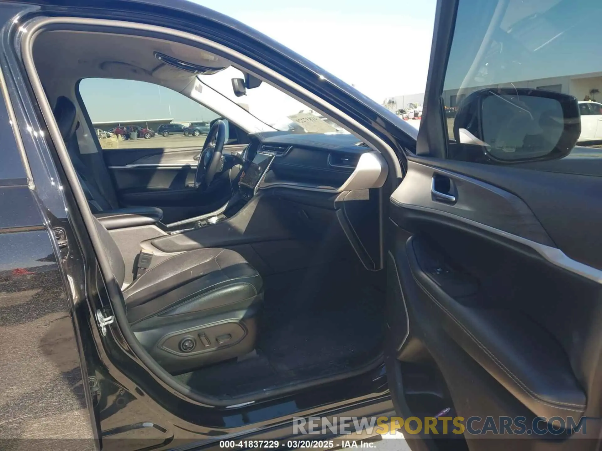 5 fotografías del automóvil dañado 1C4RJKBG7M8190882 JEEP GRAND CHEROKEE L 2021