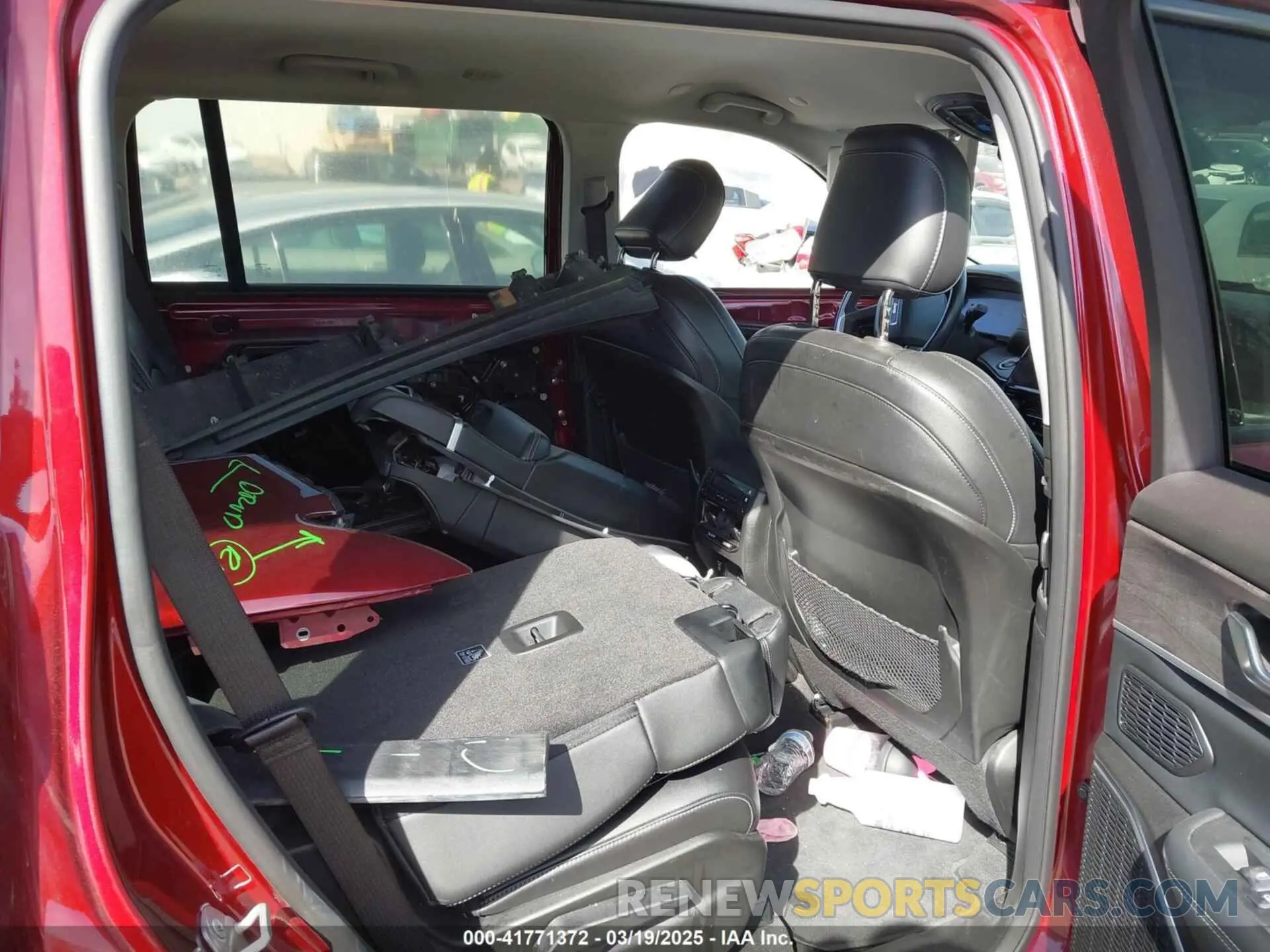 8 fotografías del automóvil dañado 1C4RJKBG8M8205423 JEEP GRAND CHEROKEE L 2021