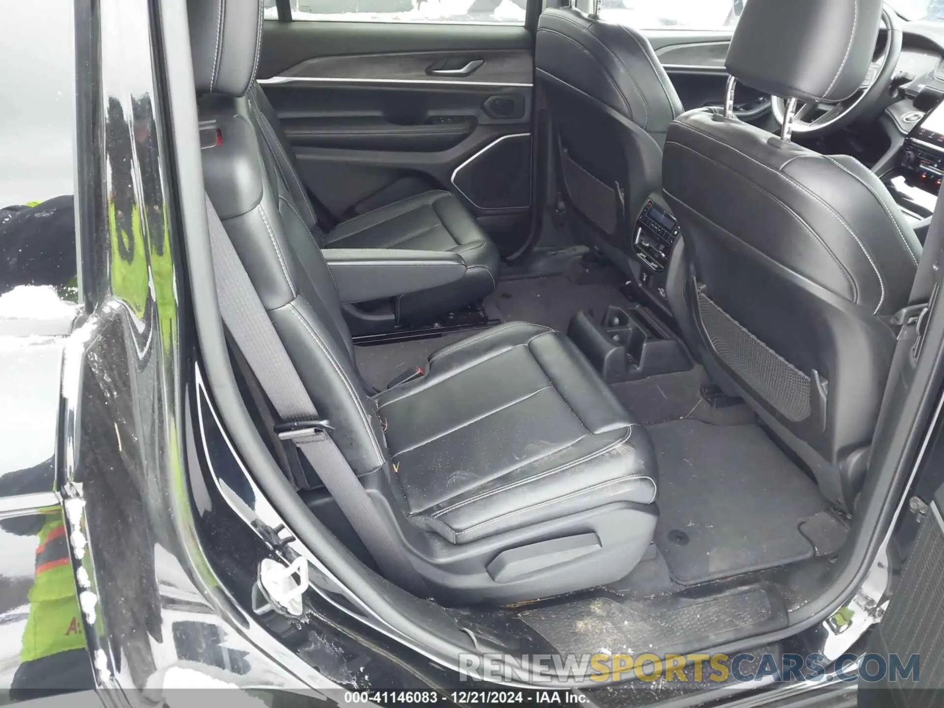 8 fotografías del automóvil dañado 1C4RJKBG9M8109462 JEEP GRAND CHEROKEE L 2021