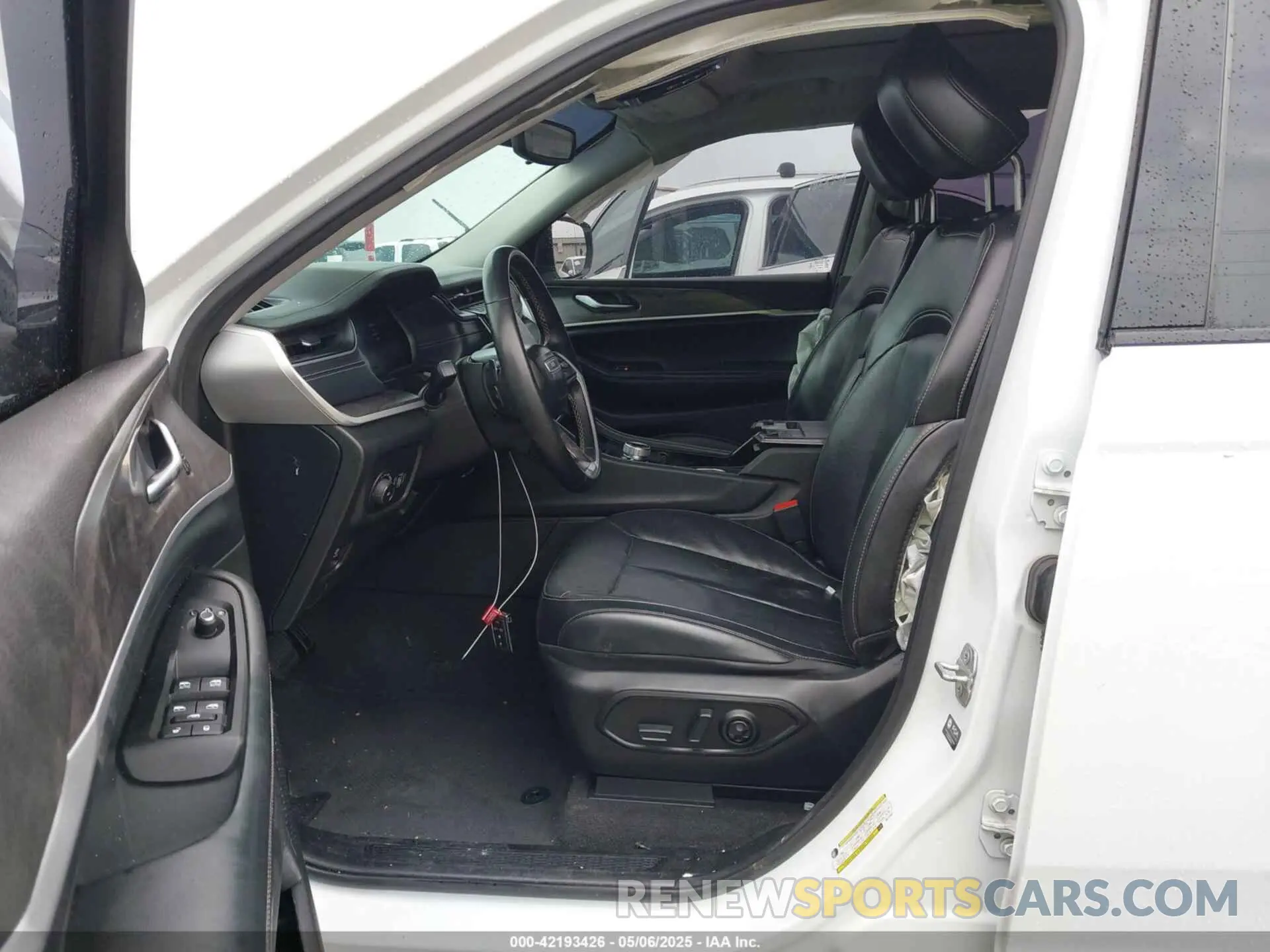5 fotografías del automóvil dañado 1C4RJKBG9M8172027 JEEP GRAND CHEROKEE L 2021