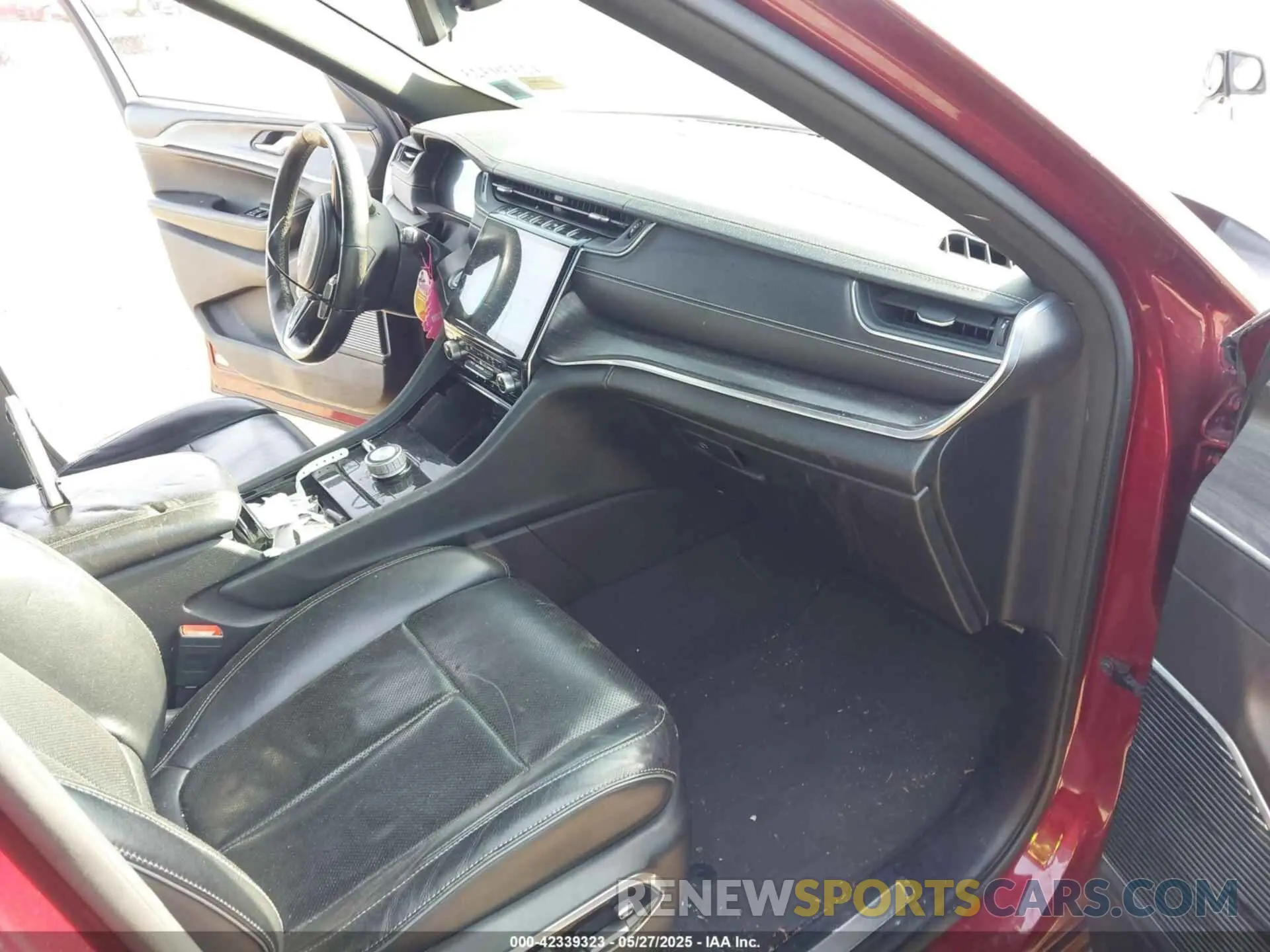5 fotografías del automóvil dañado 1C4RJKDG9M8132351 JEEP GRAND CHEROKEE L 2021