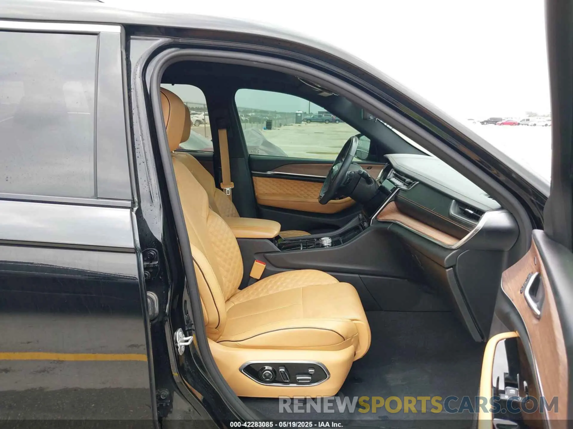 5 fotografías del automóvil dañado 1C4RJKEG8M8106466 JEEP GRAND CHEROKEE L 2021