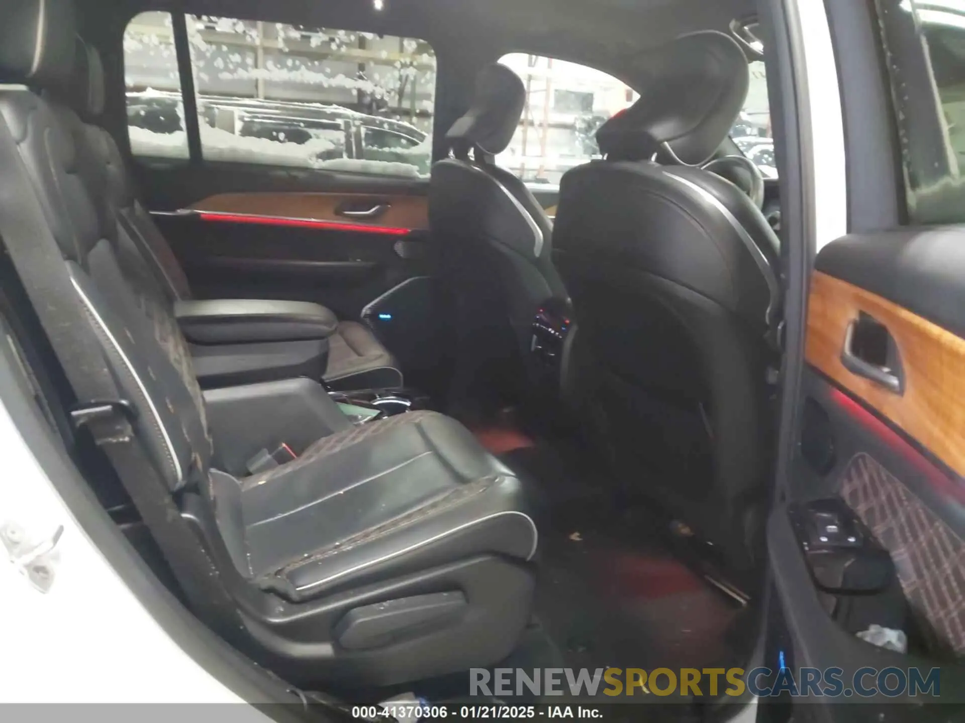 8 fotografías del automóvil dañado 1C4RJKEG9M8212876 JEEP GRAND CHEROKEE L 2021