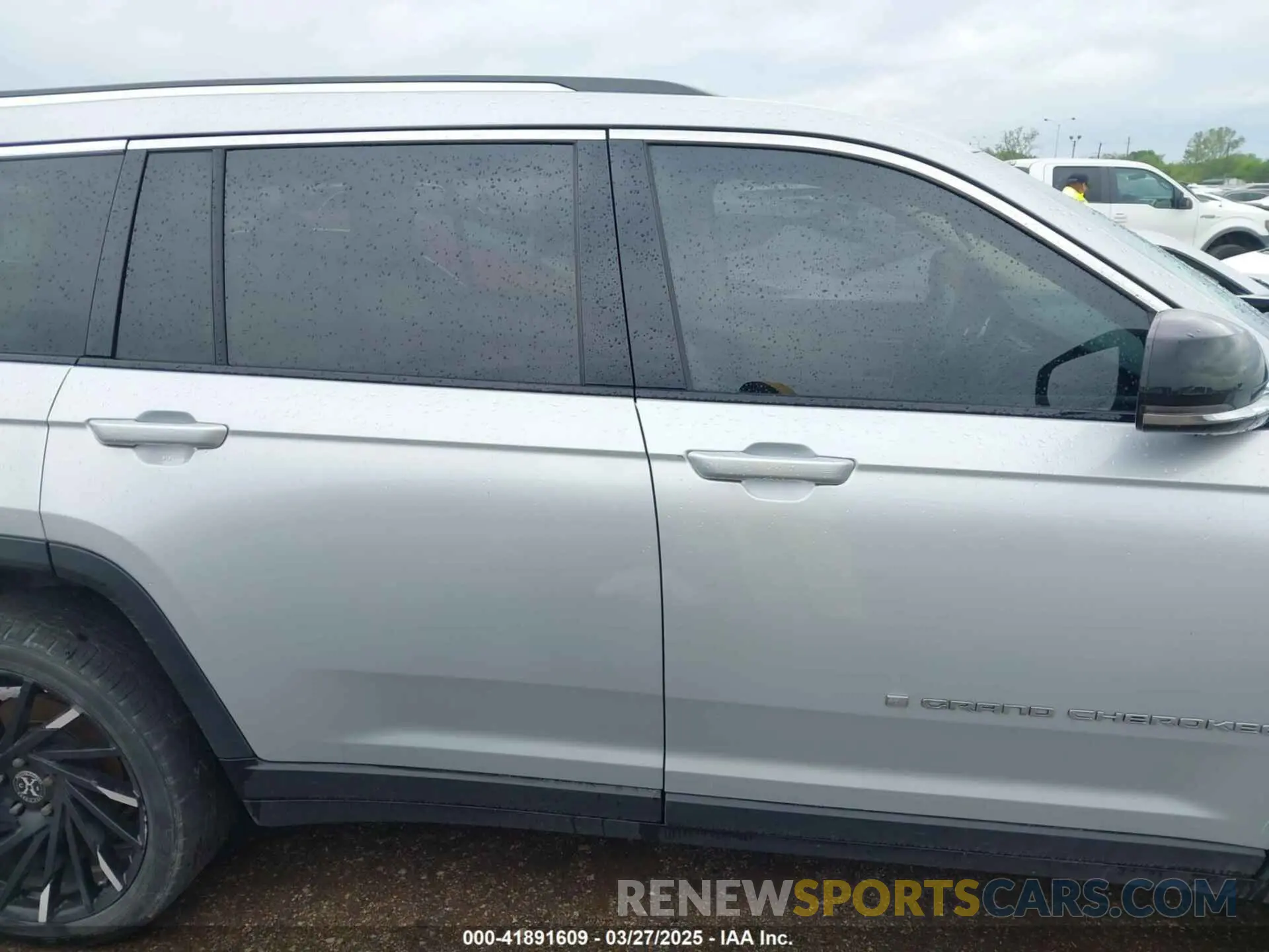 13 fotografías del automóvil dañado 1C4RJJBG7N8608935 JEEP GRAND CHEROKEE L 2022