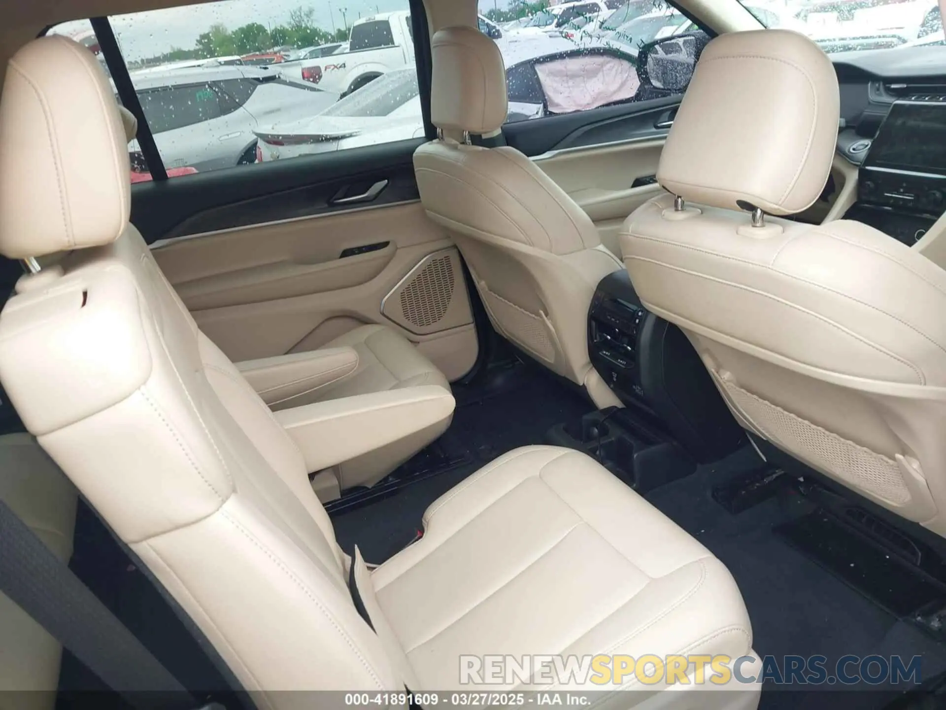 8 fotografías del automóvil dañado 1C4RJJBG7N8608935 JEEP GRAND CHEROKEE L 2022