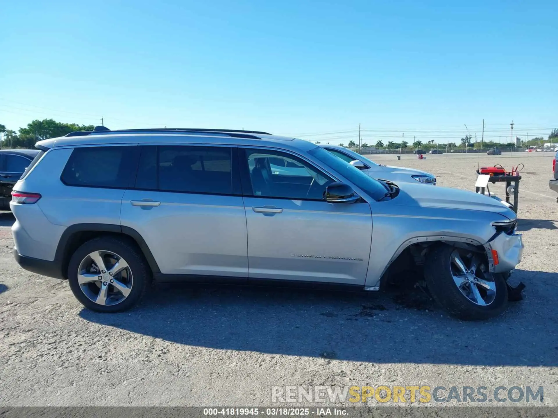 13 fotografías del automóvil dañado 1C4RJJBGXN8528951 JEEP GRAND CHEROKEE L 2022