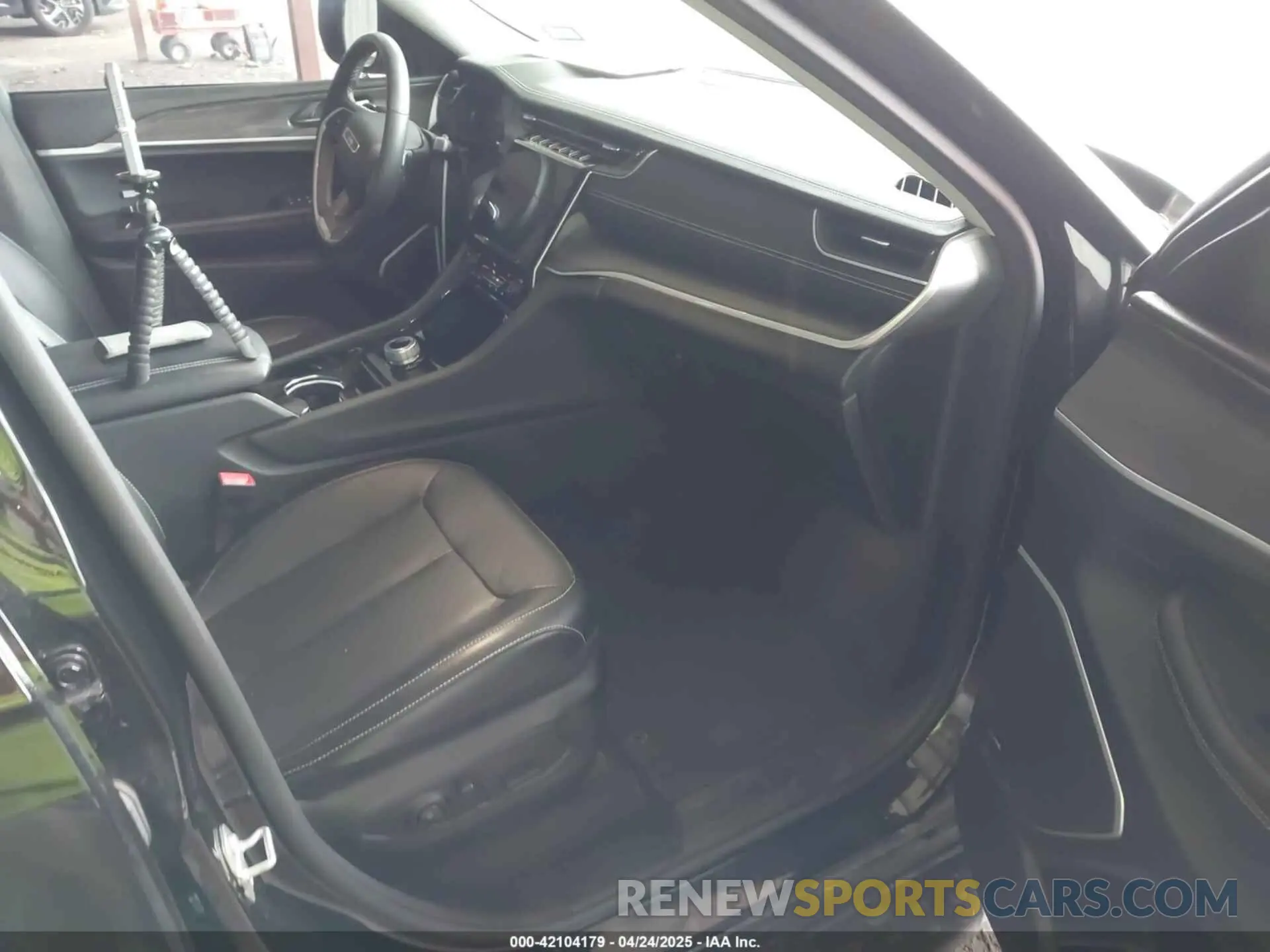 5 fotografías del automóvil dañado 1C4RJJBGXN8529050 JEEP GRAND CHEROKEE L 2022