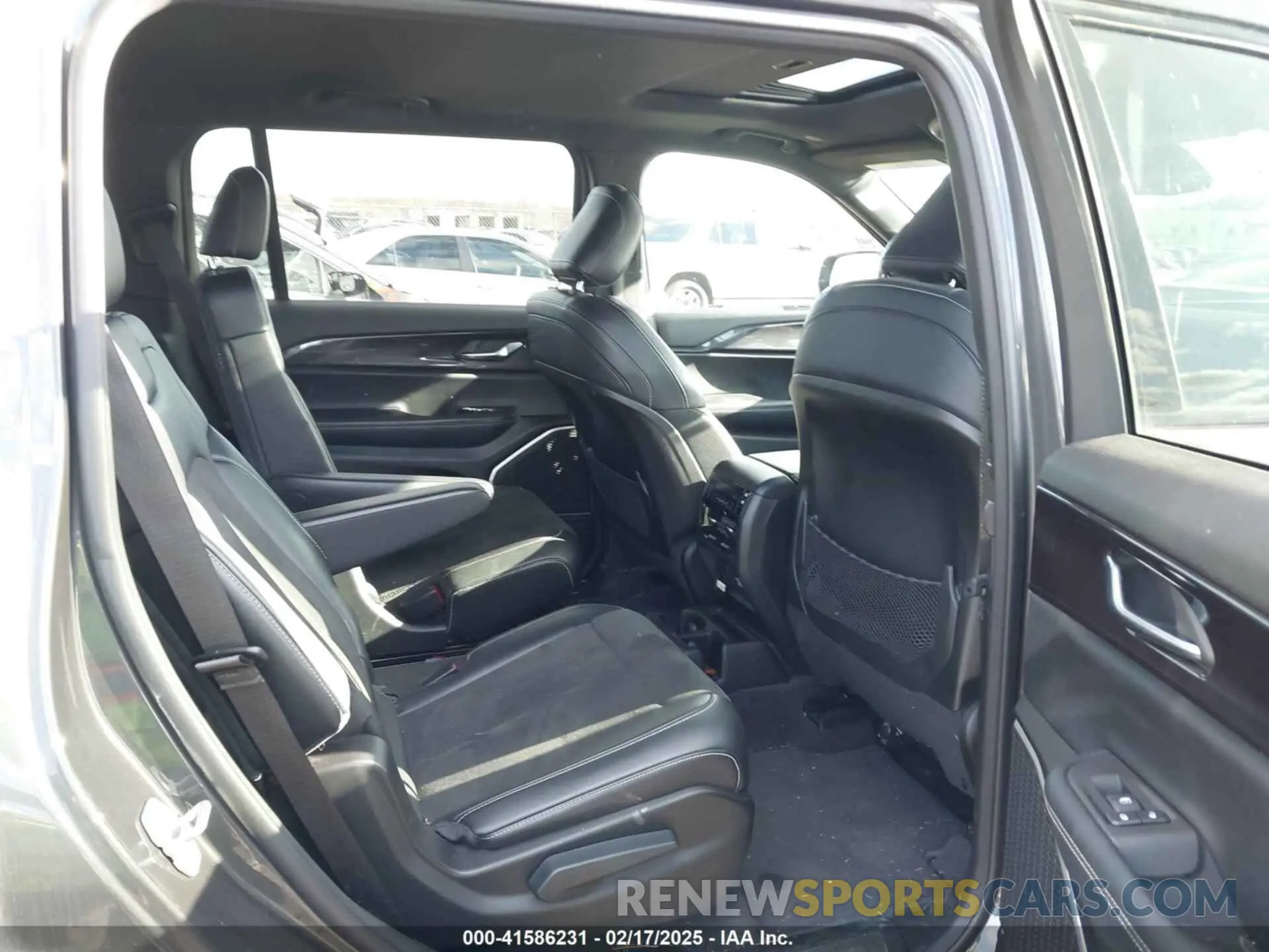 8 fotografías del automóvil dañado 1C4RJKAG2N8542592 JEEP GRAND CHEROKEE L 2022