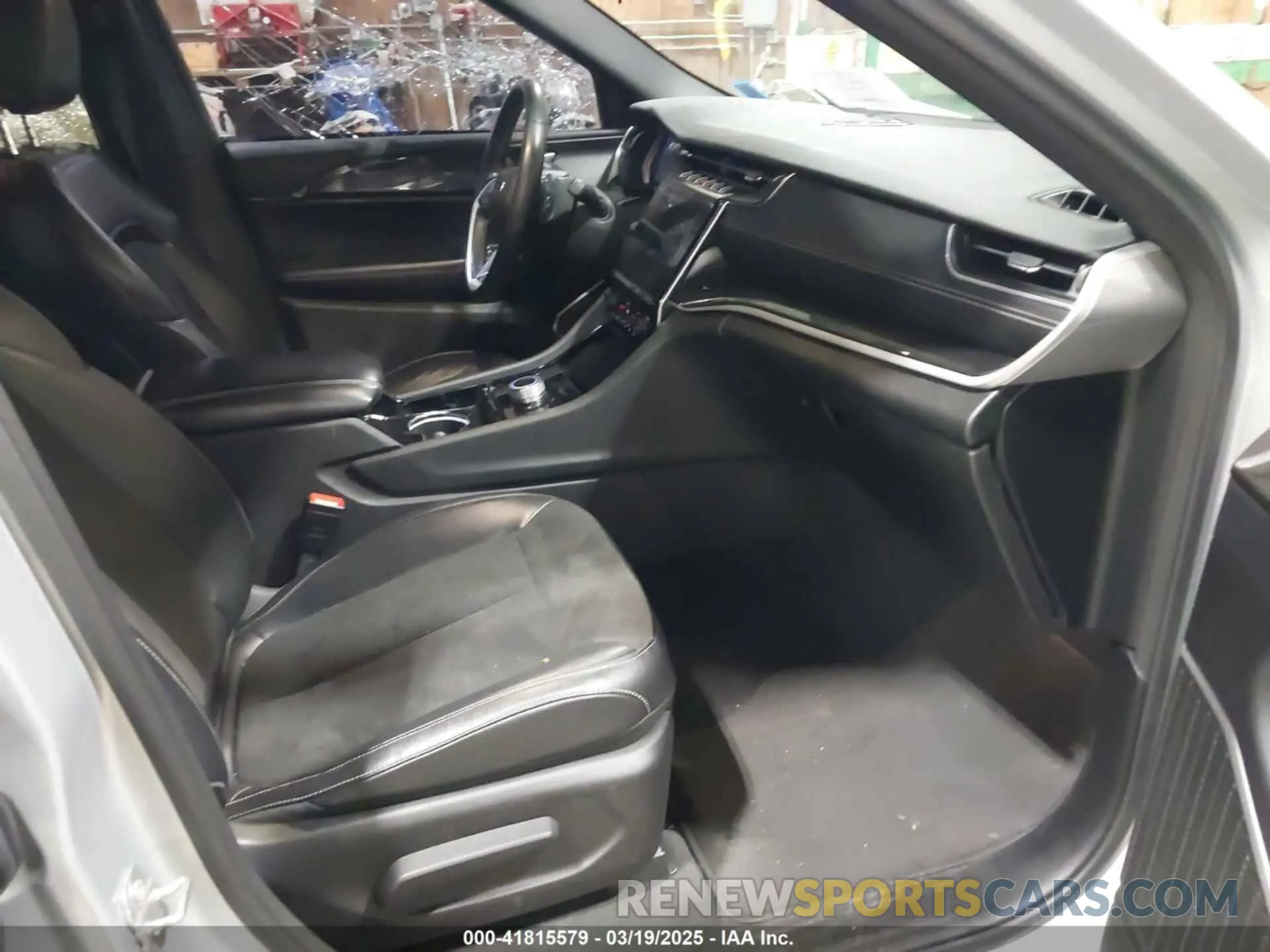 5 fotografías del automóvil dañado 1C4RJKAG5N8520943 JEEP GRAND CHEROKEE L 2022