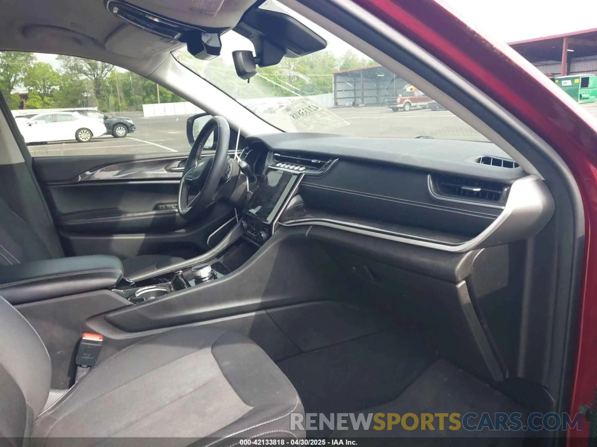 5 fotografías del automóvil dañado 1C4RJKAG6N8580472 JEEP GRAND CHEROKEE L 2022