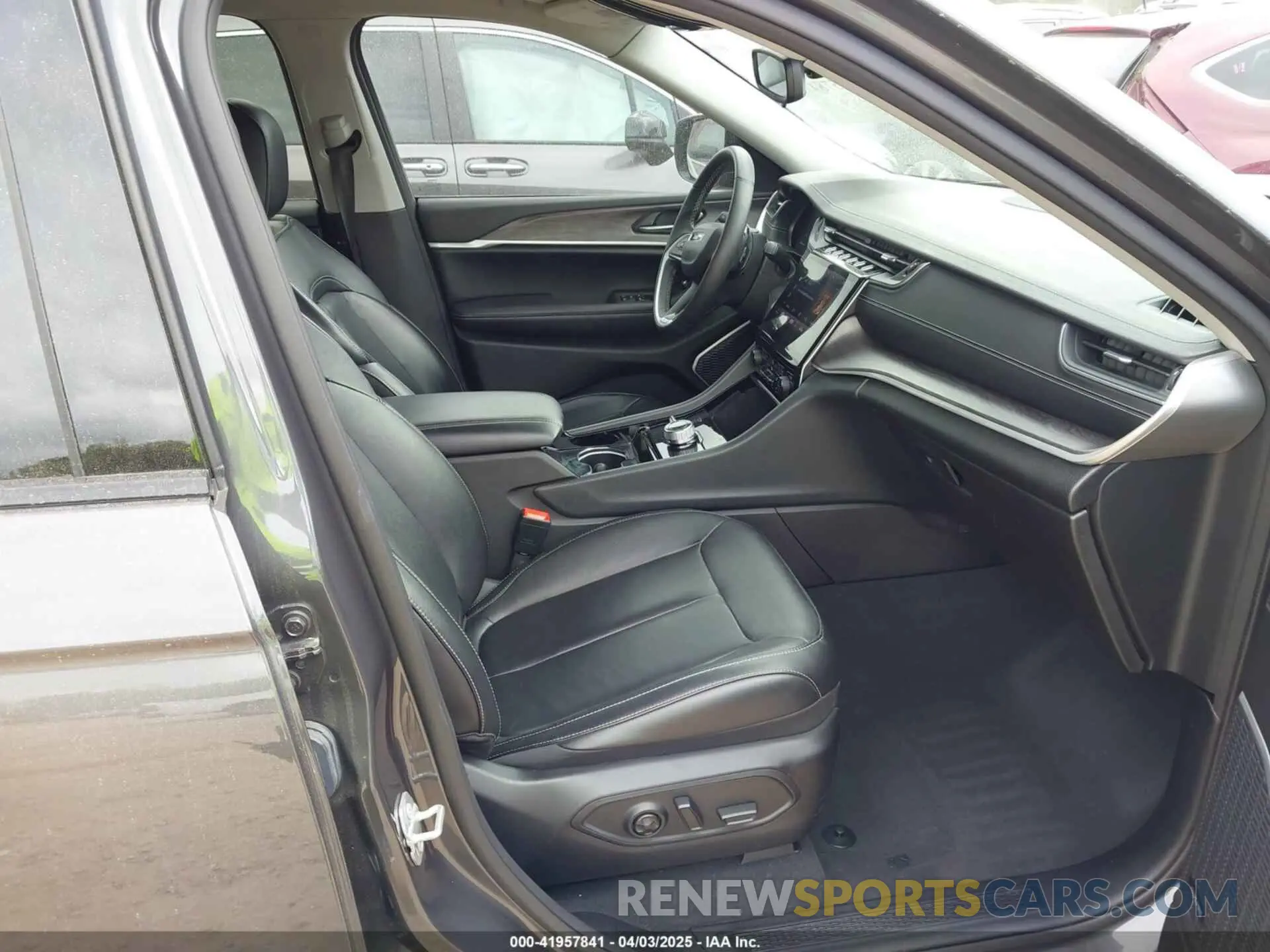5 fotografías del automóvil dañado 1C4RJKBG0N8621824 JEEP GRAND CHEROKEE L 2022