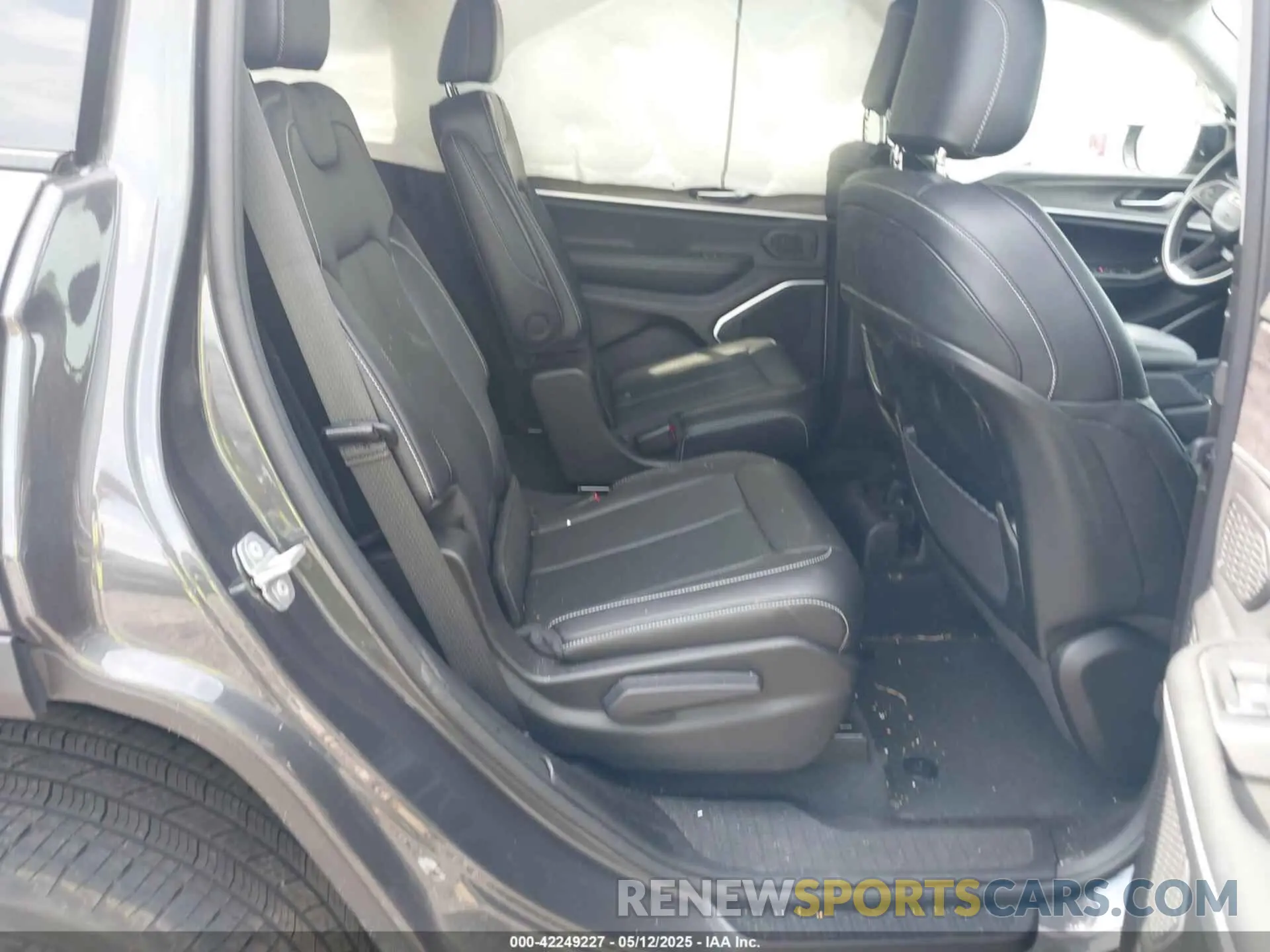 8 fotografías del automóvil dañado 1C4RJKBG3N8621834 JEEP GRAND CHEROKEE L 2022