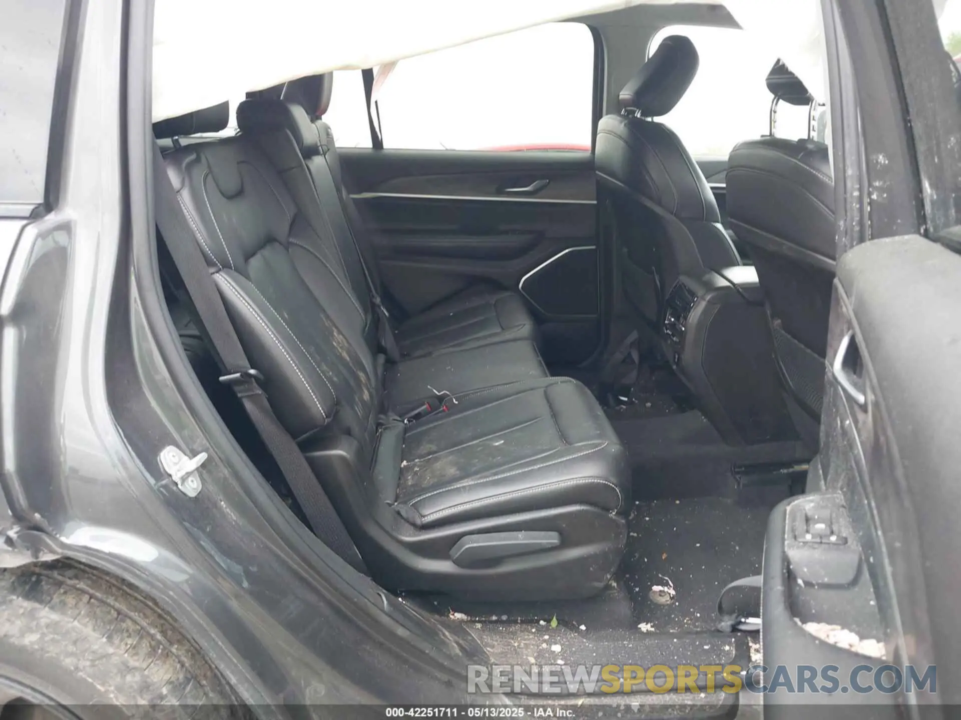 8 fotografías del automóvil dañado 1C4RJKBG6N8557384 JEEP GRAND CHEROKEE L 2022
