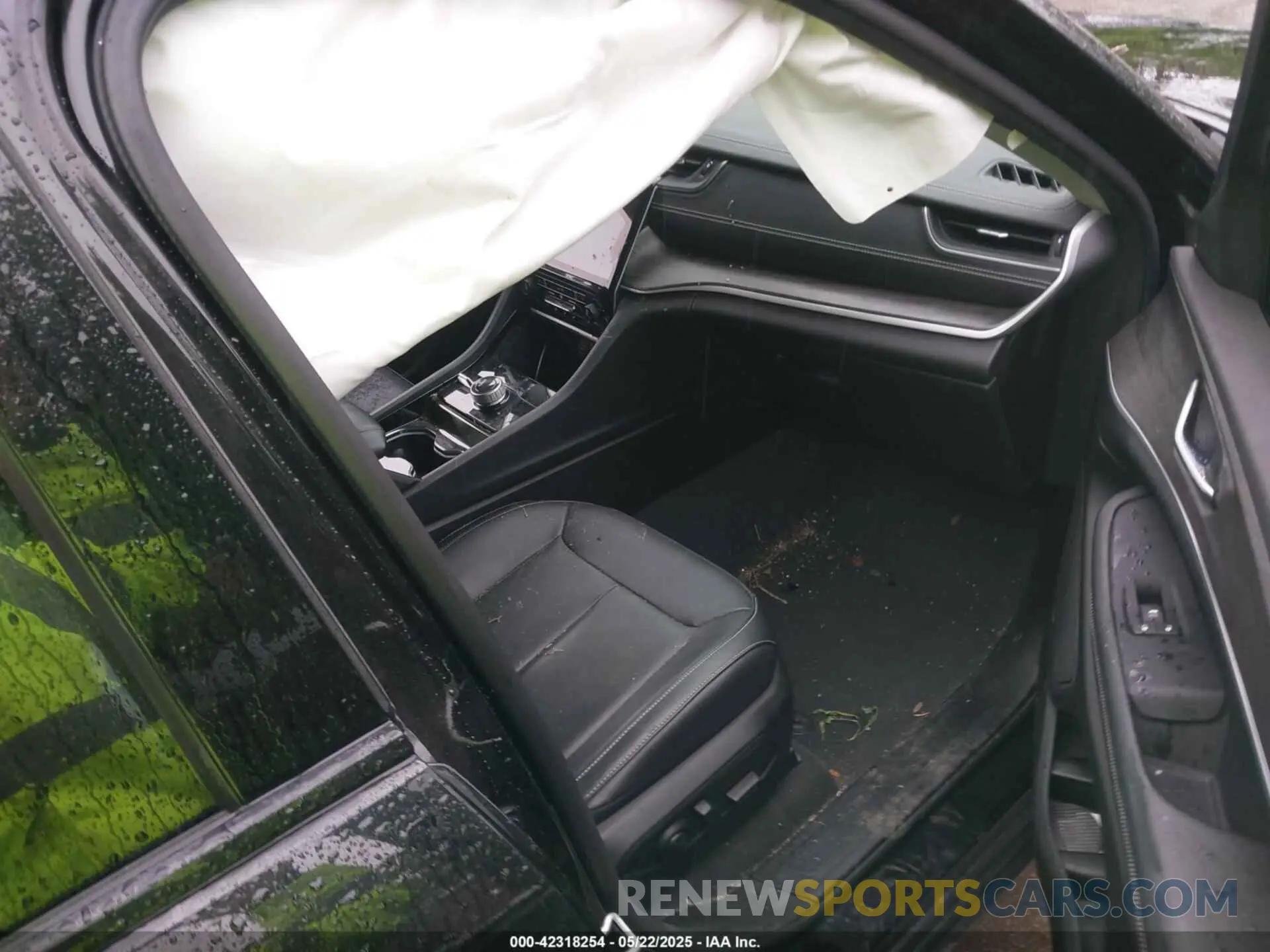 5 fotografías del automóvil dañado 1C4RJKBG7N8598350 JEEP GRAND CHEROKEE L 2022