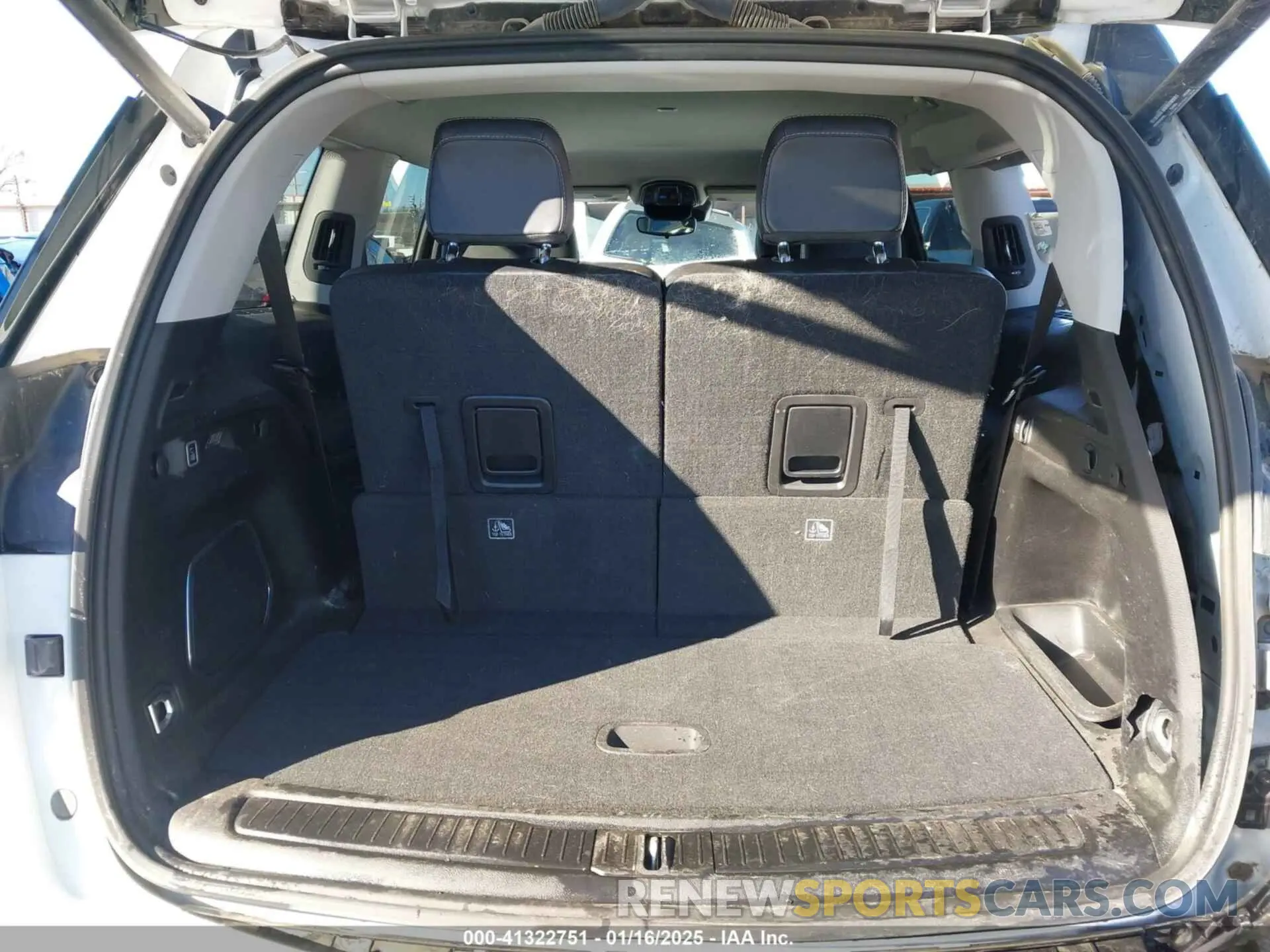 19 fotografías del automóvil dañado 1C4RJKBG7N8622646 JEEP GRAND CHEROKEE L 2022
