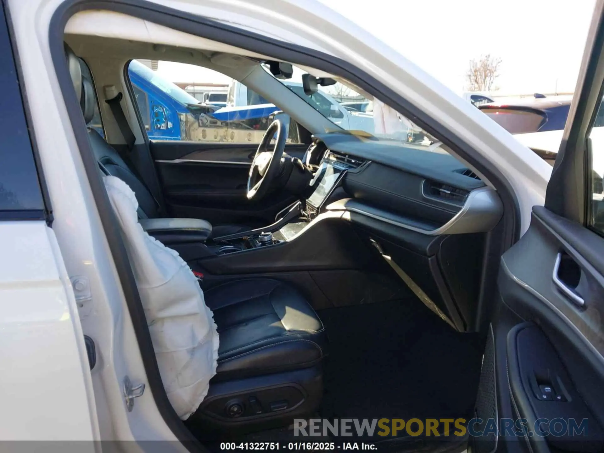 5 fotografías del automóvil dañado 1C4RJKBG7N8622646 JEEP GRAND CHEROKEE L 2022