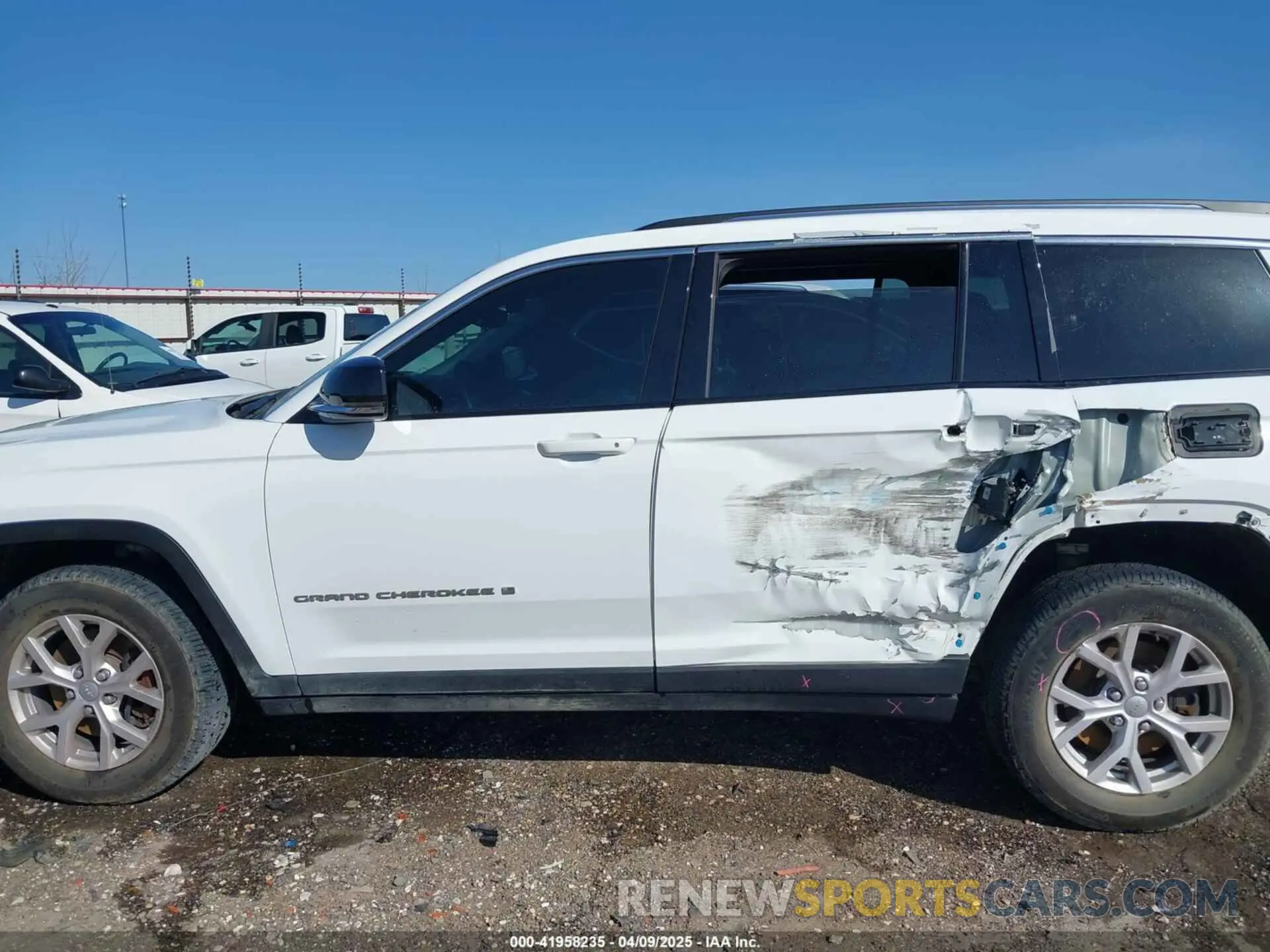 15 fotografías del automóvil dañado 1C4RJKBG8N8616323 JEEP GRAND CHEROKEE L 2022