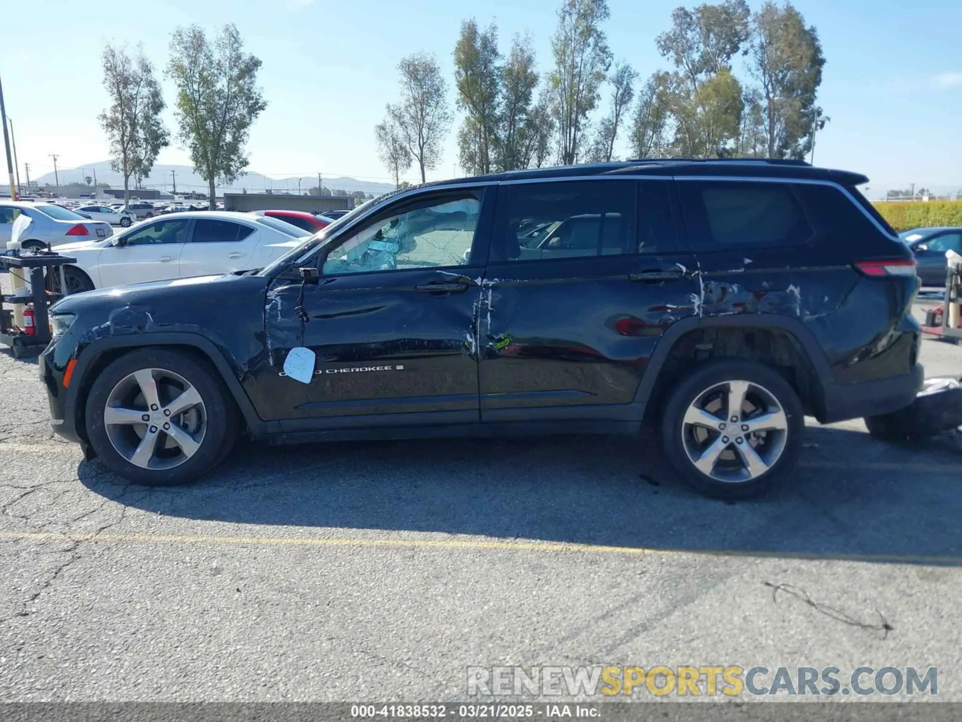 14 fotografías del automóvil dañado 1C4RJKBG9N8535377 JEEP GRAND CHEROKEE L 2022