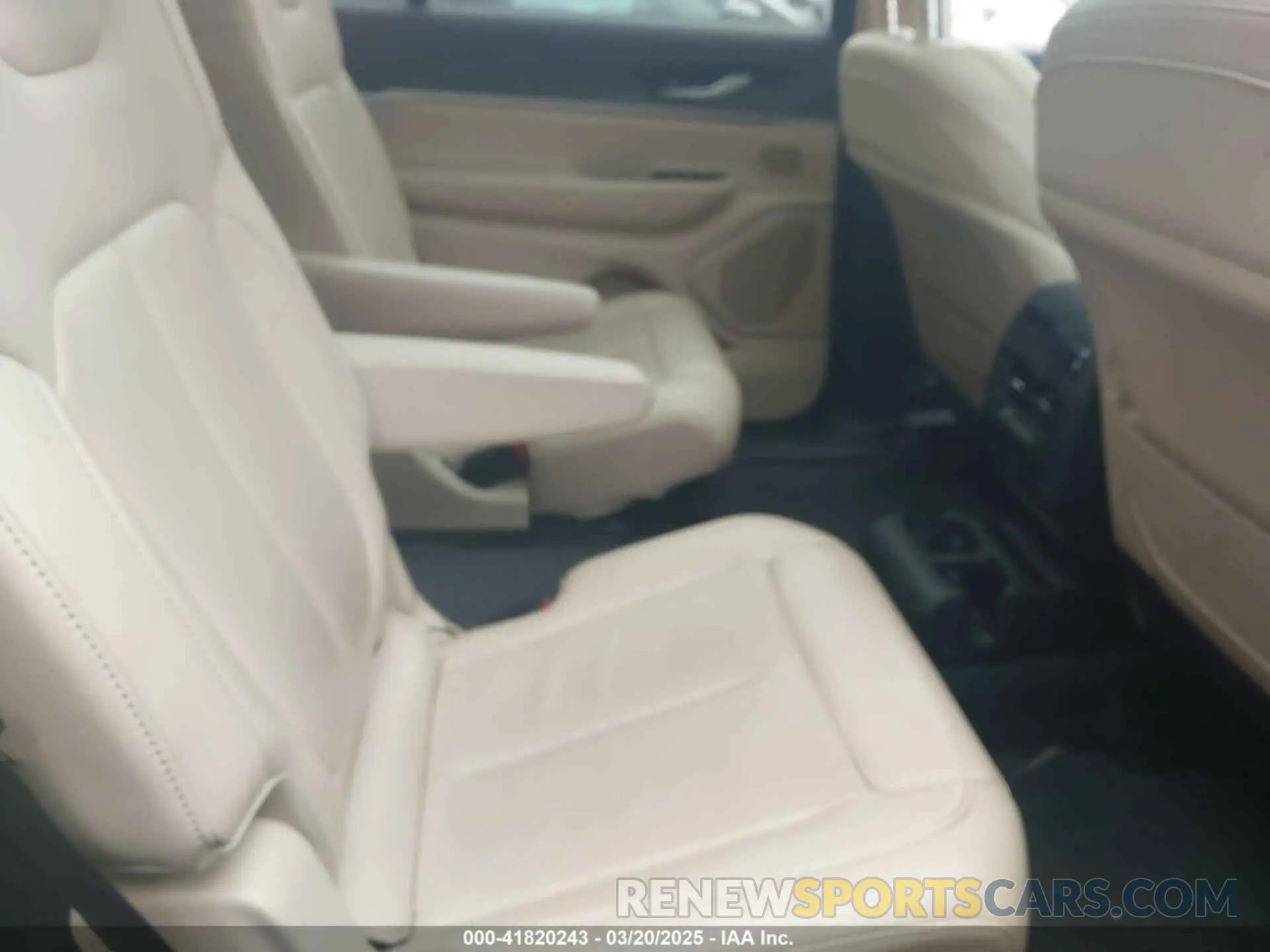 8 fotografías del automóvil dañado 1C4RJKBGXN8541771 JEEP GRAND CHEROKEE L 2022